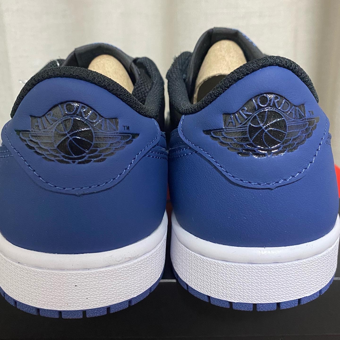 Jordan 1 Retro Low OG Mystic Navy 착용 스타일 - 5