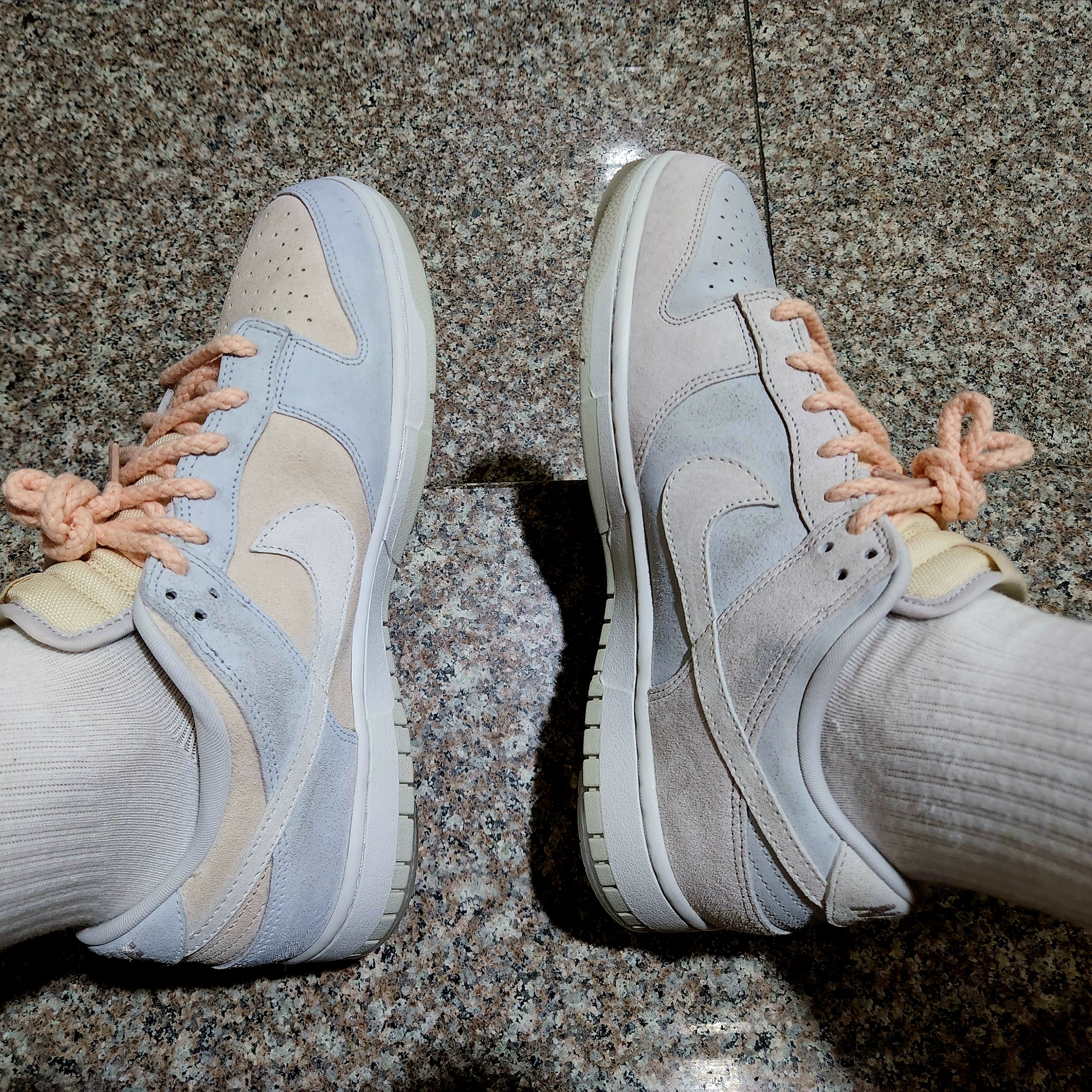 Nike Dunk Low Retro PRM Vast Grey 착용 스타일 - 2