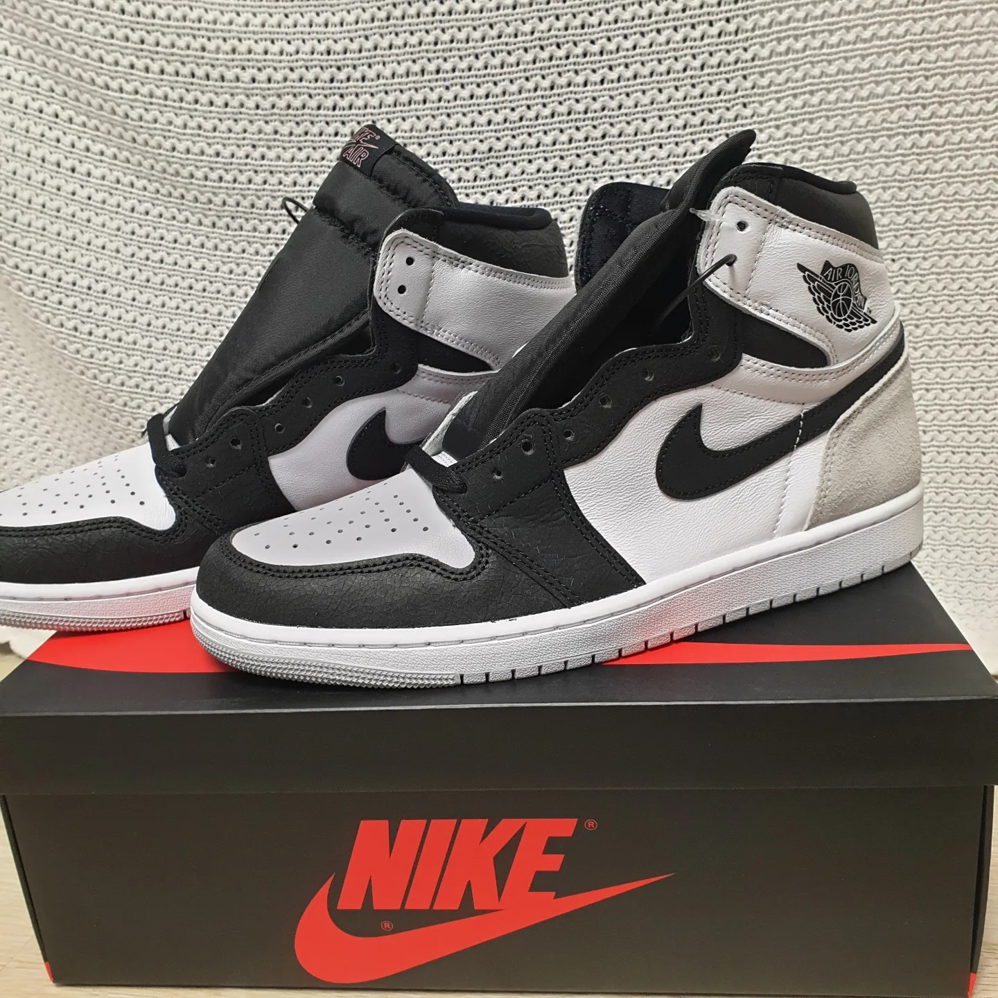 Jordan 1 Retro High OG Bleached Coral 착용 스타일