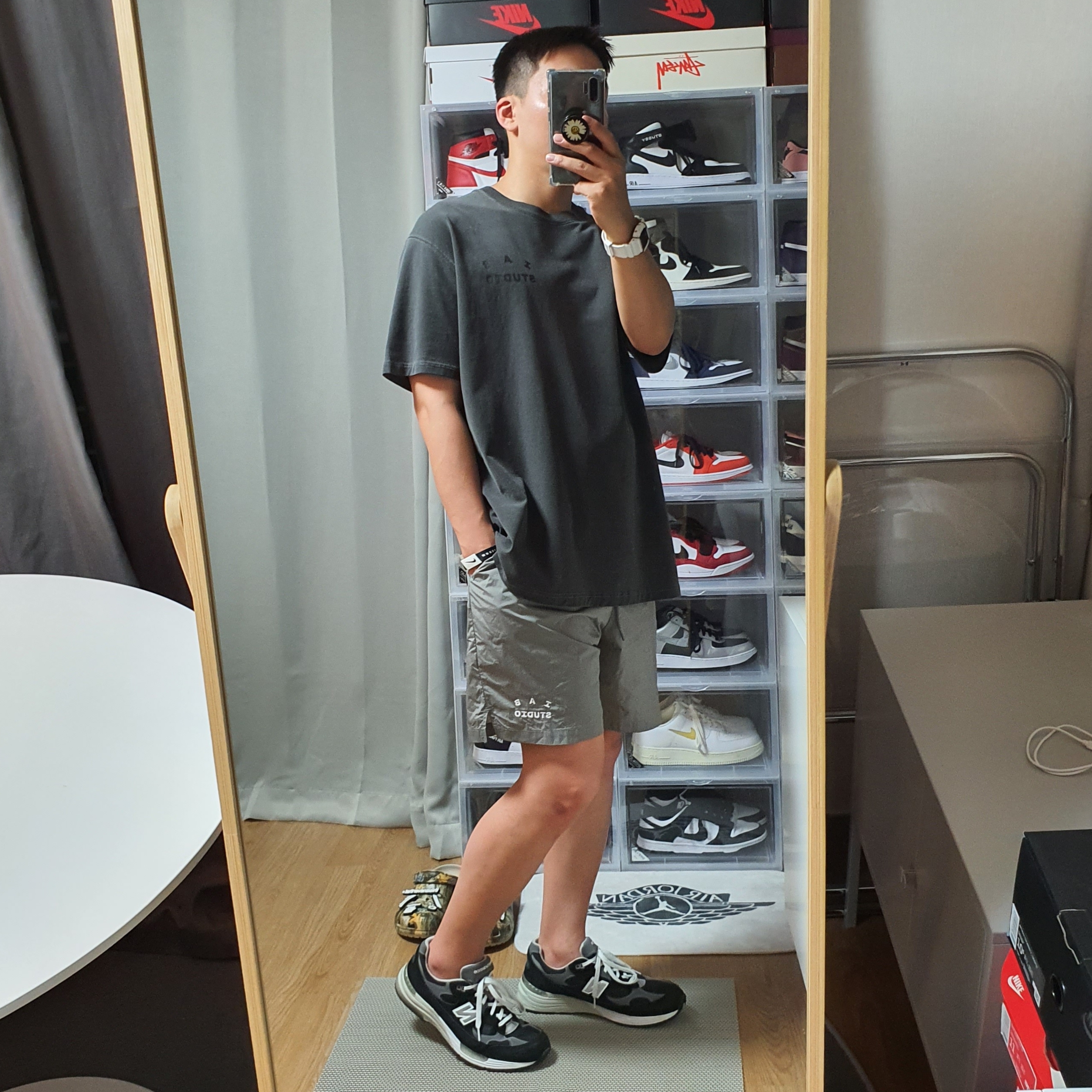 IAB Studio Pigment T-Shirt Black, Casio G-Shock x Thisisneverthat DW-5600TNT-7 White 착용 스타일 - 2