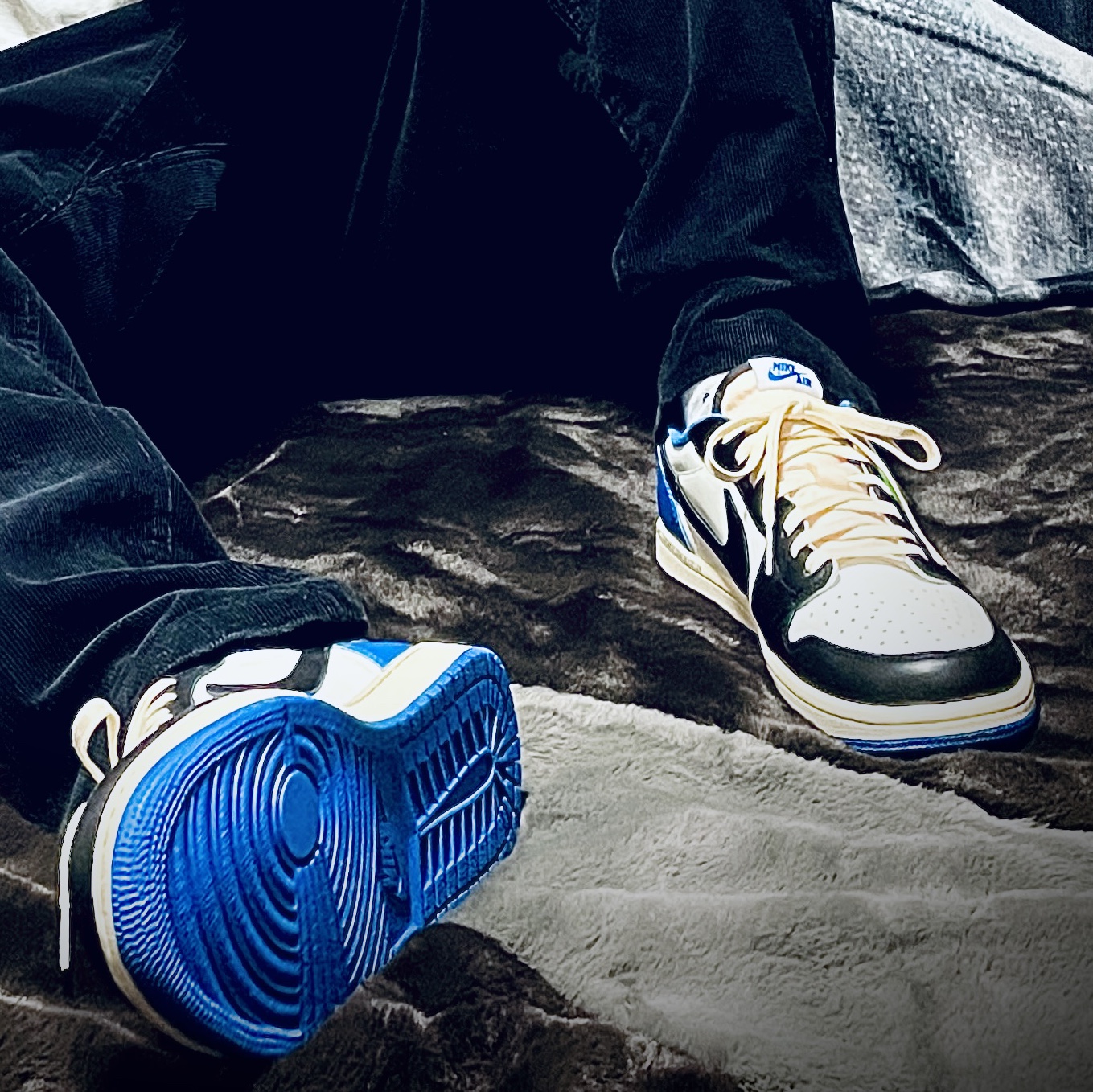 Jordan 1 x Travis Scott x Fragment Retro Low OG SP Military Blue 착용 스타일