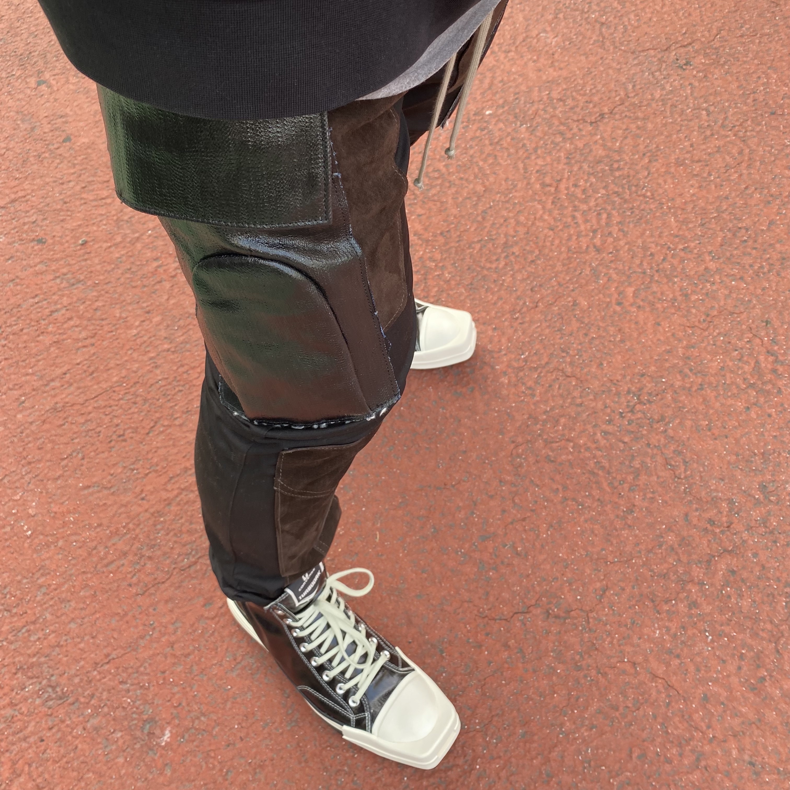 Converse x Drkshdw Turbodrk Chuck 70 Hi Black Lacquered Denim, Converse x Drkshdw Turbodrk Chuck 70 Hi Black 착용 스타일 - 1