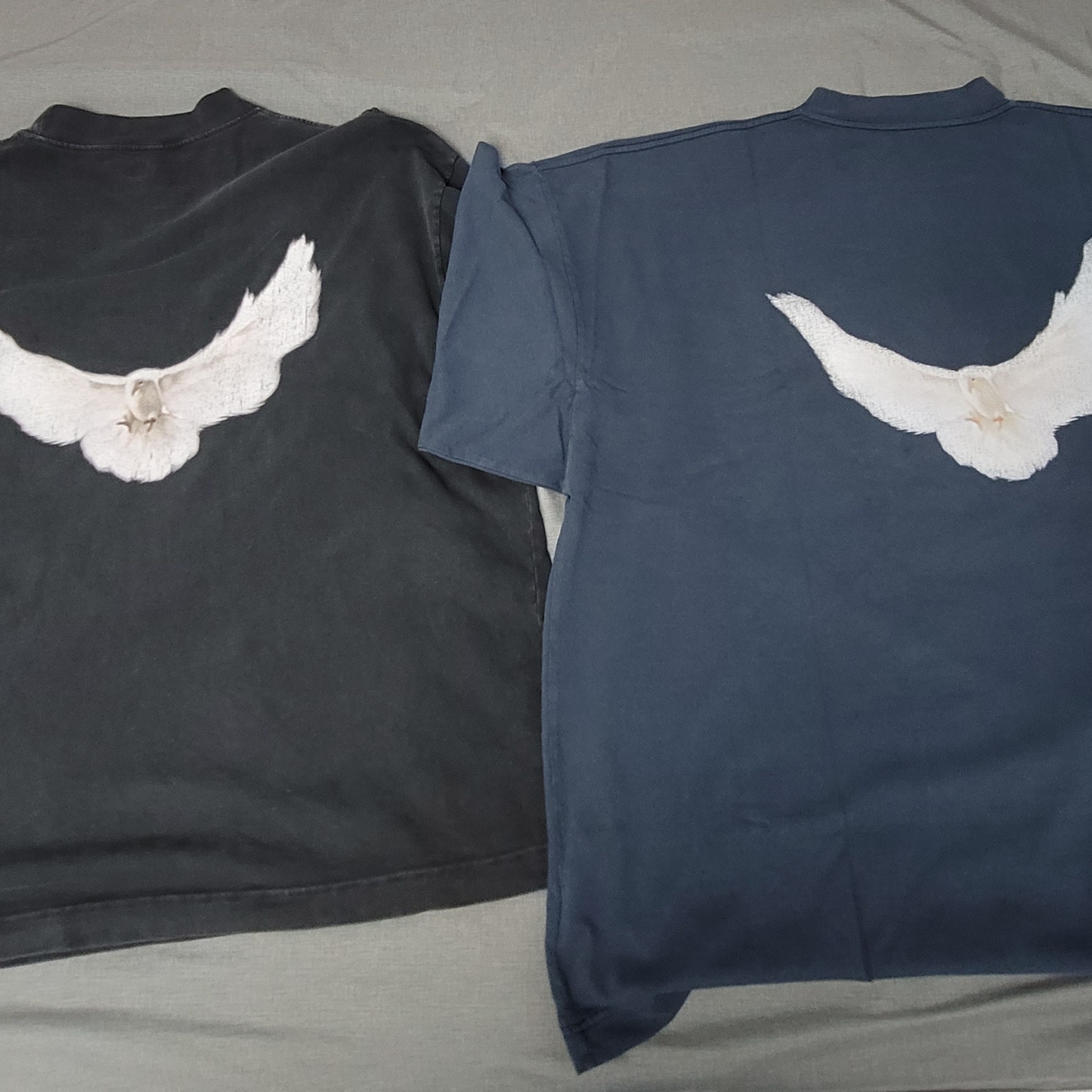 Yeezy Gap Engineered By Balenciaga Dove 3/4 Sleeve T-Shirt Washed Black, Yeezy Gap Engineered By Balenciaga Dove 3/4 Sleeve T-Shirt Dark Blue 착용 스타일 - 2