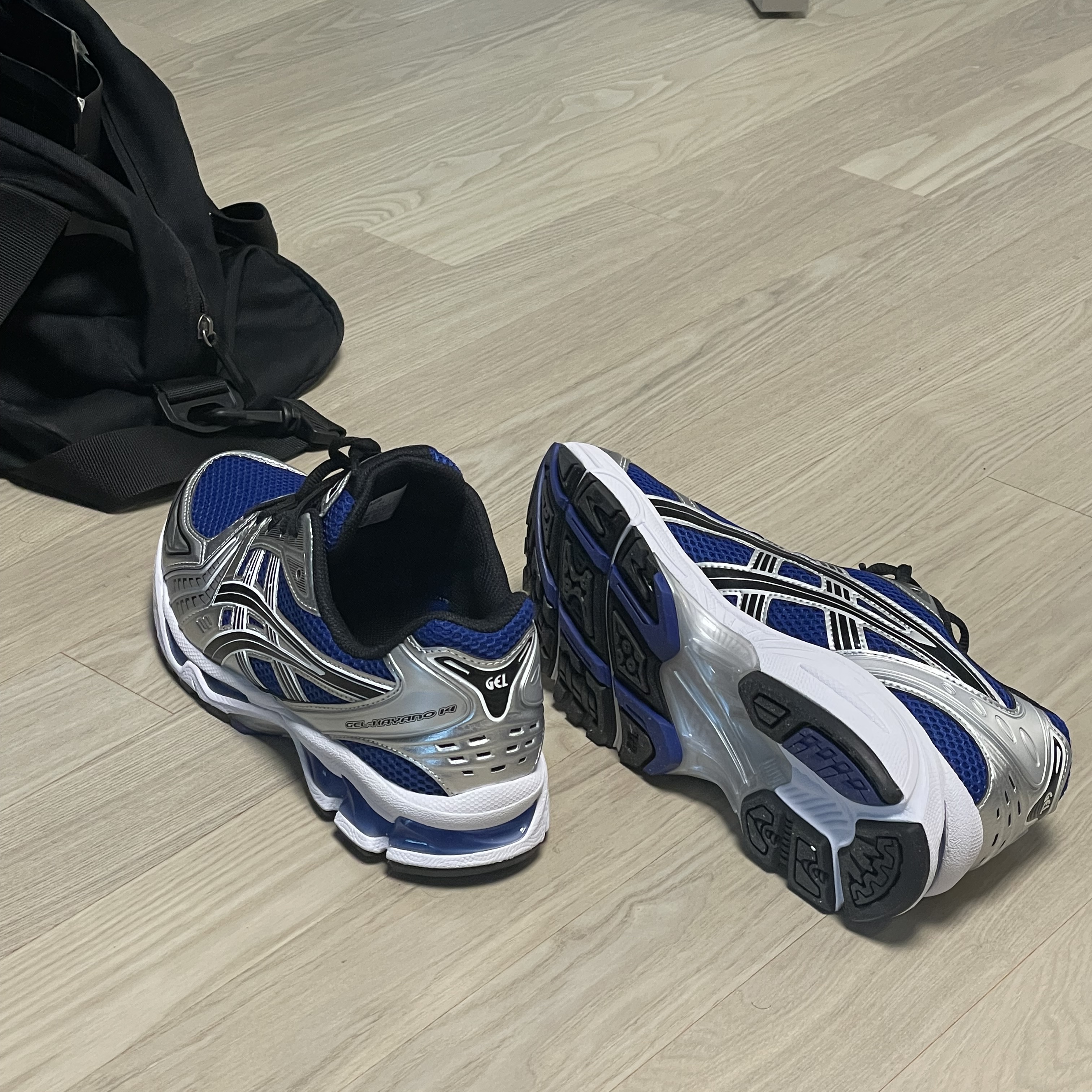 Asics Gel-Kayano 14 Monaco Blue Black 착용 스타일