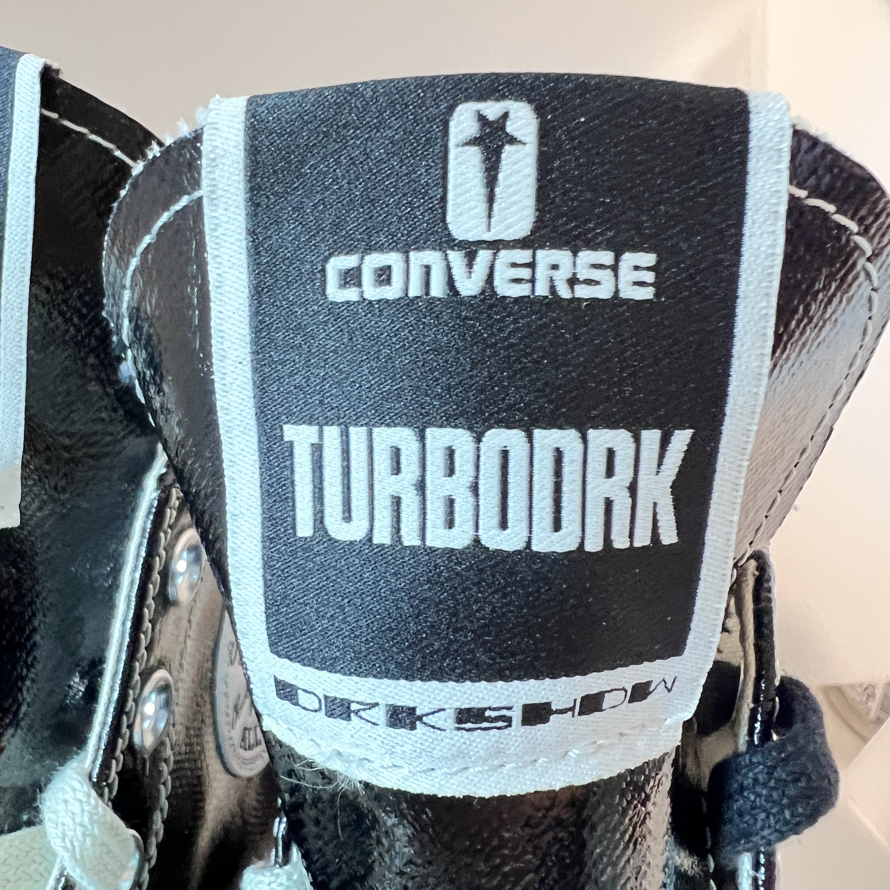 Converse x Drkshdw Turbodrk Chuck 70 Hi Black Lacquered Denim 착용 스타일 - 2
