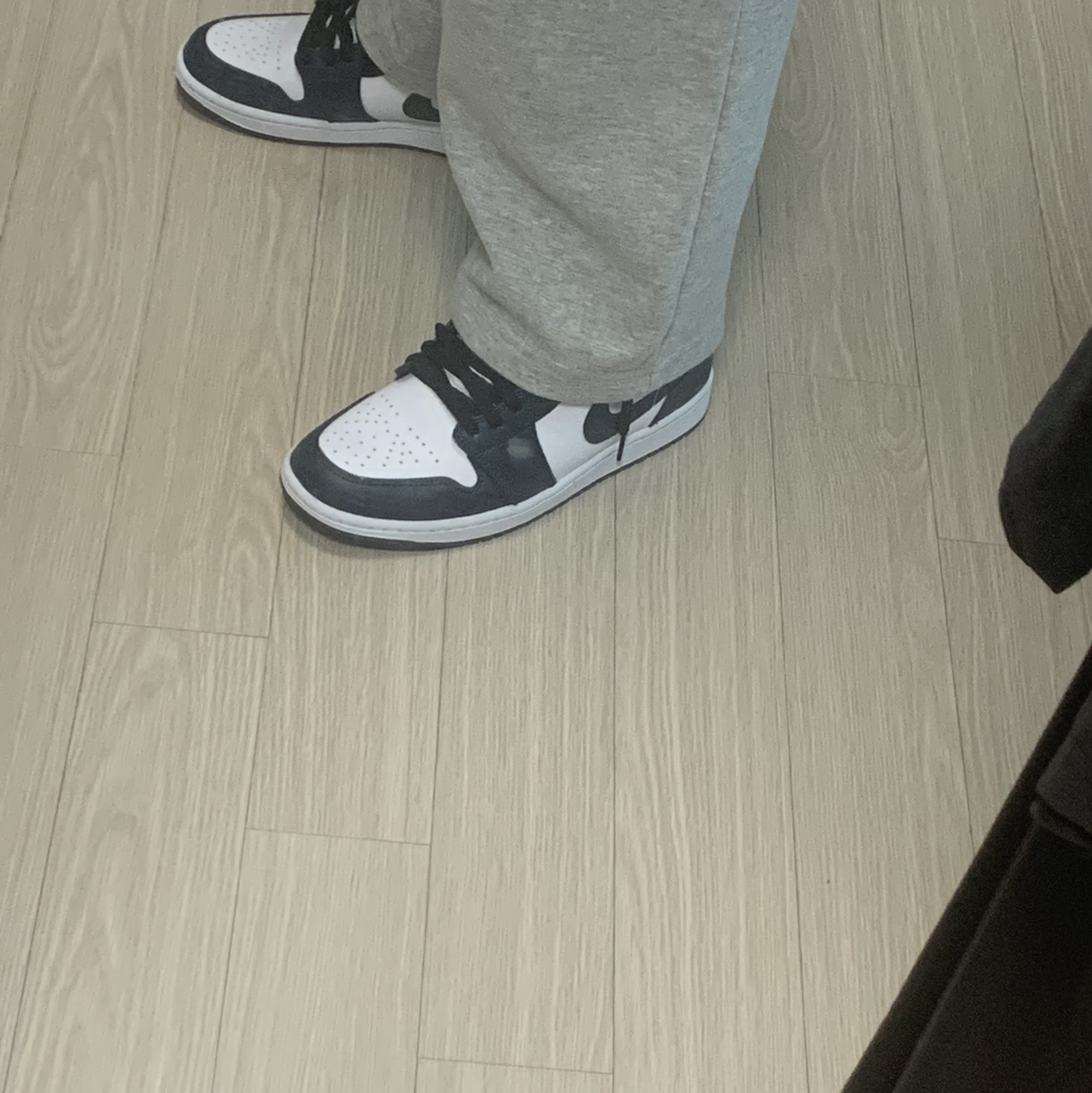 Jordan 1 Mid Dark Teal 착용 스타일