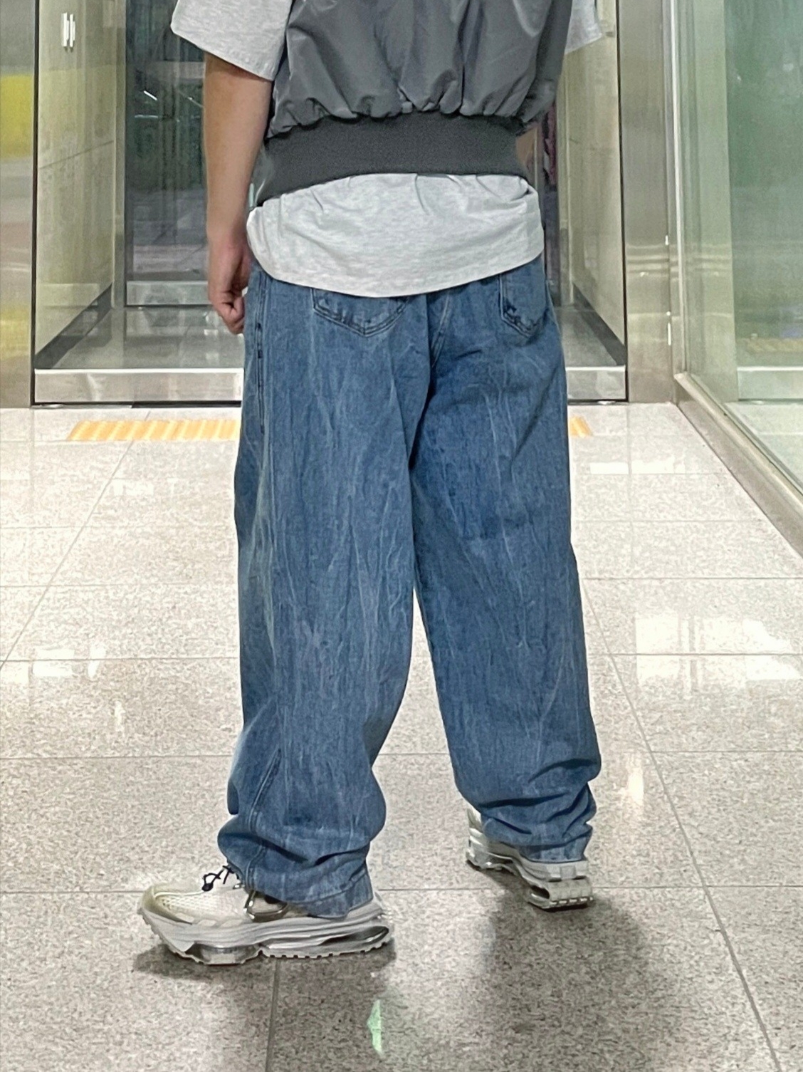 Nike x Matthew M Williams Zoom 004 Stone 착용 스타일 - 3