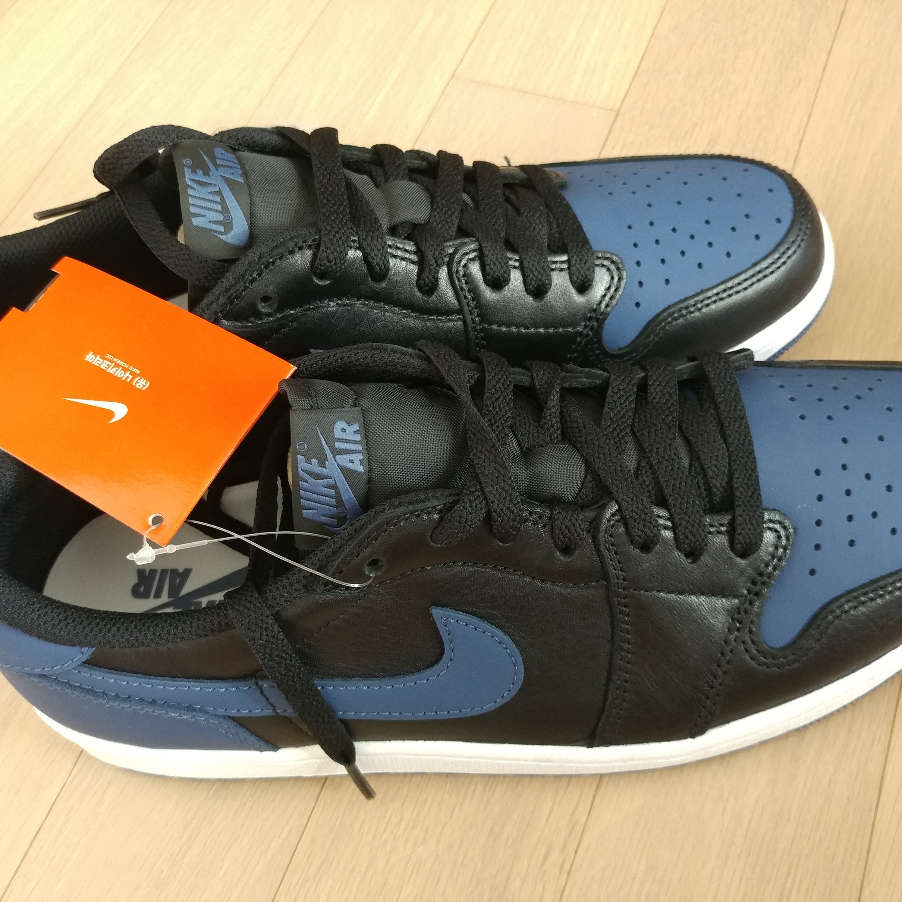 Jordan 1 Retro Low OG Mystic Navy 착용 스타일 - 2
