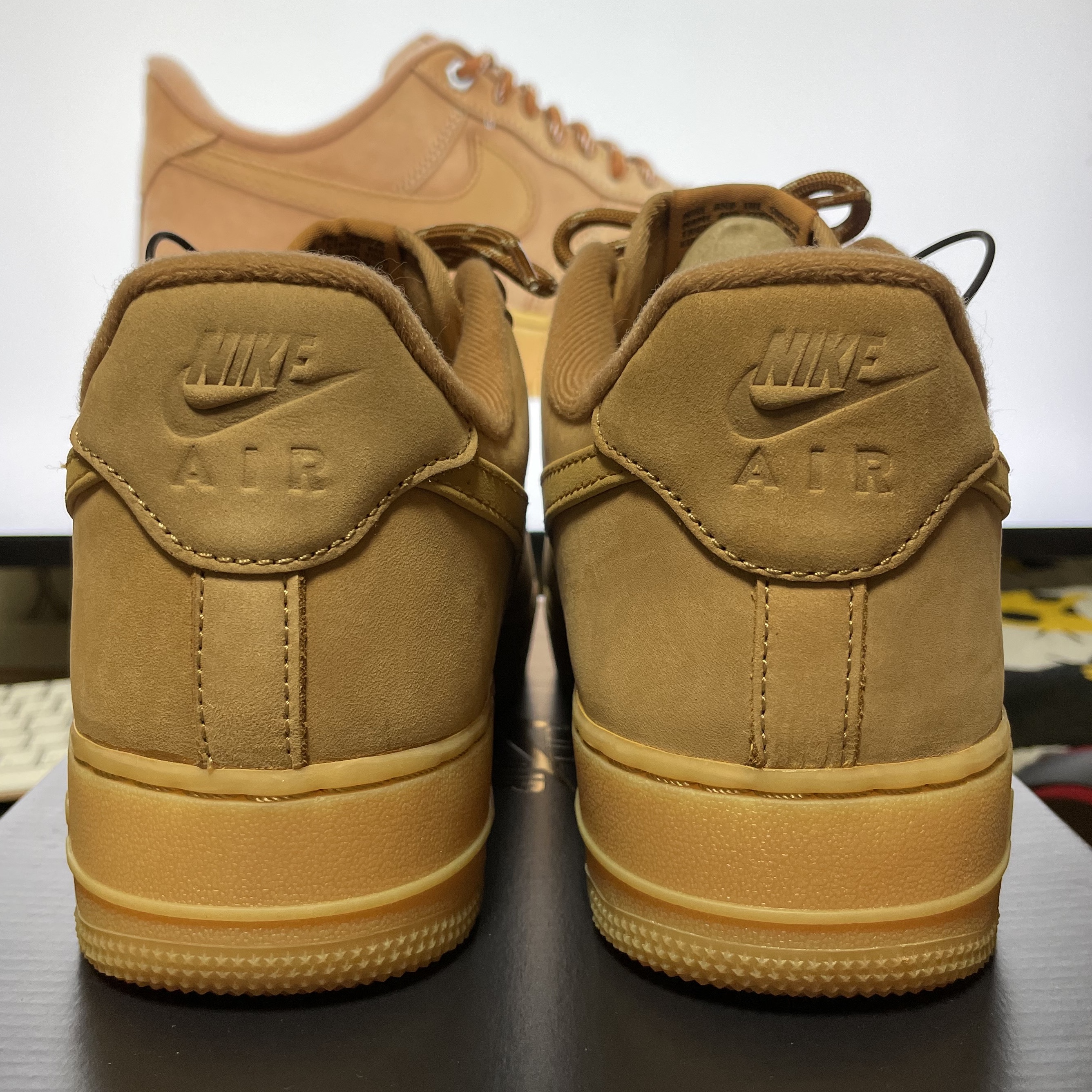 Nike Air Force 1 '07 WB Flax 착용 스타일 - 4