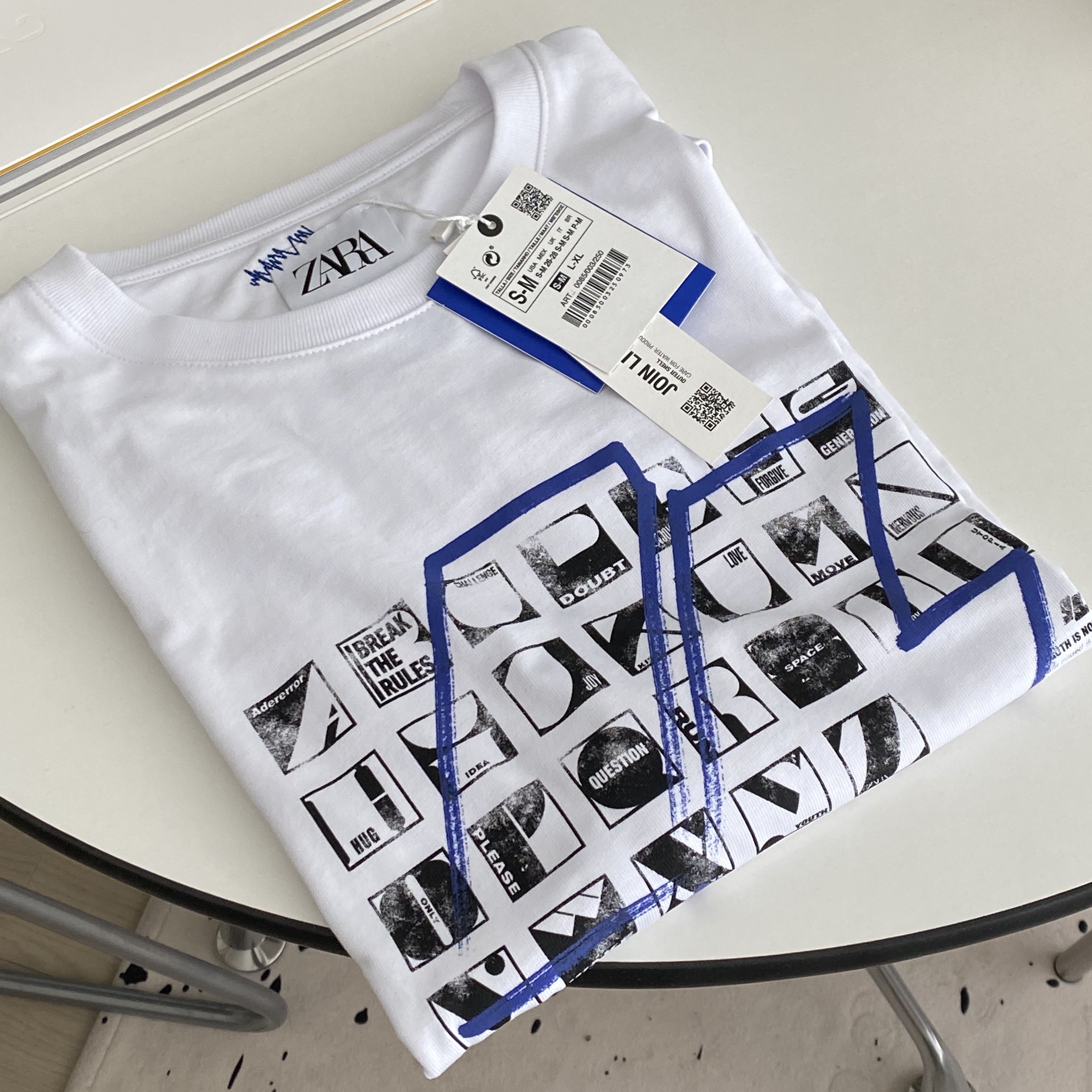 Zara x Ader Error Graphic T-Shirt White 착용 스타일