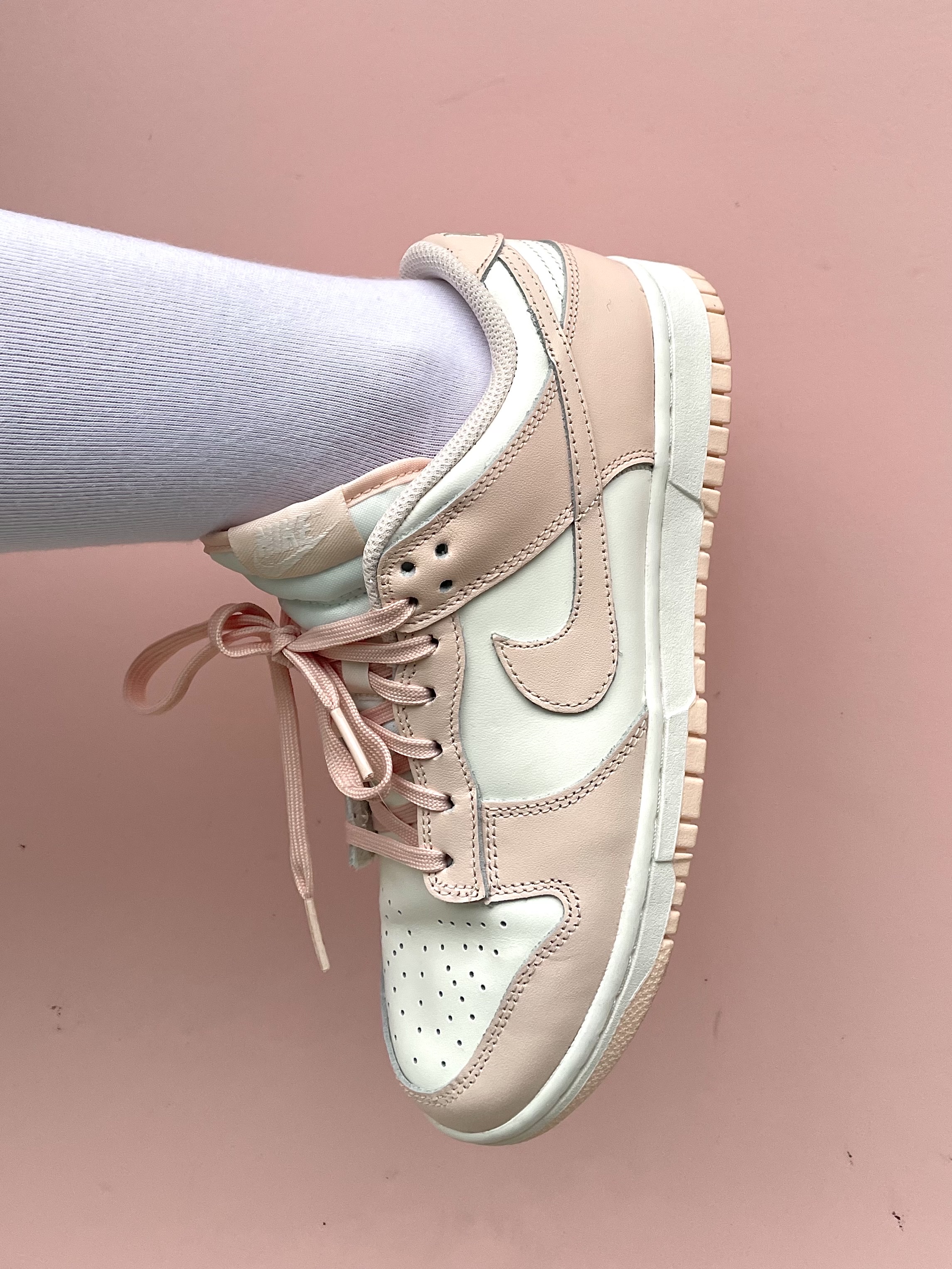 (W) Nike Dunk Low Orange Pearl 착용 스타일 - 2