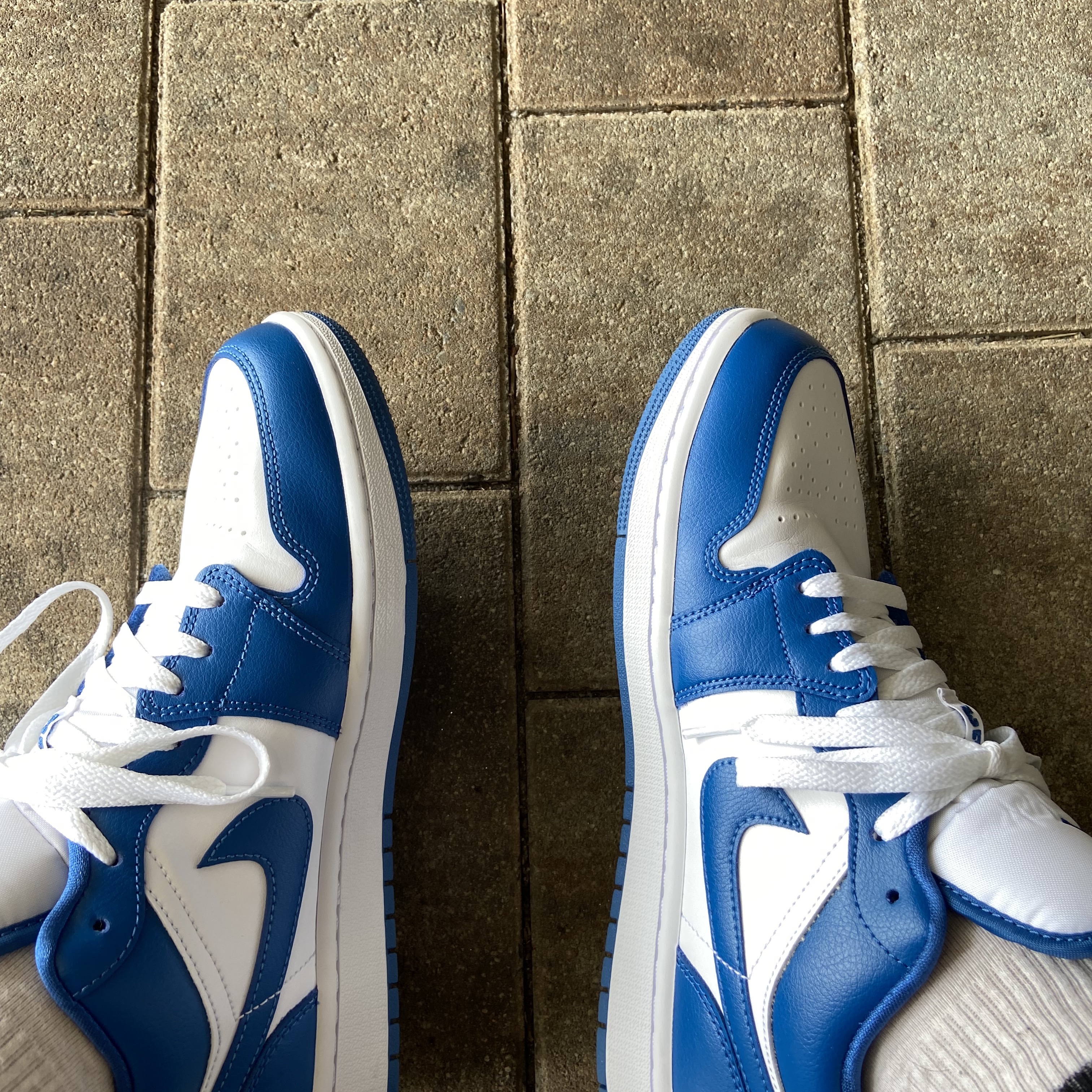 (W) Jordan 1 Low White Dark Marina Blue 착용 스타일