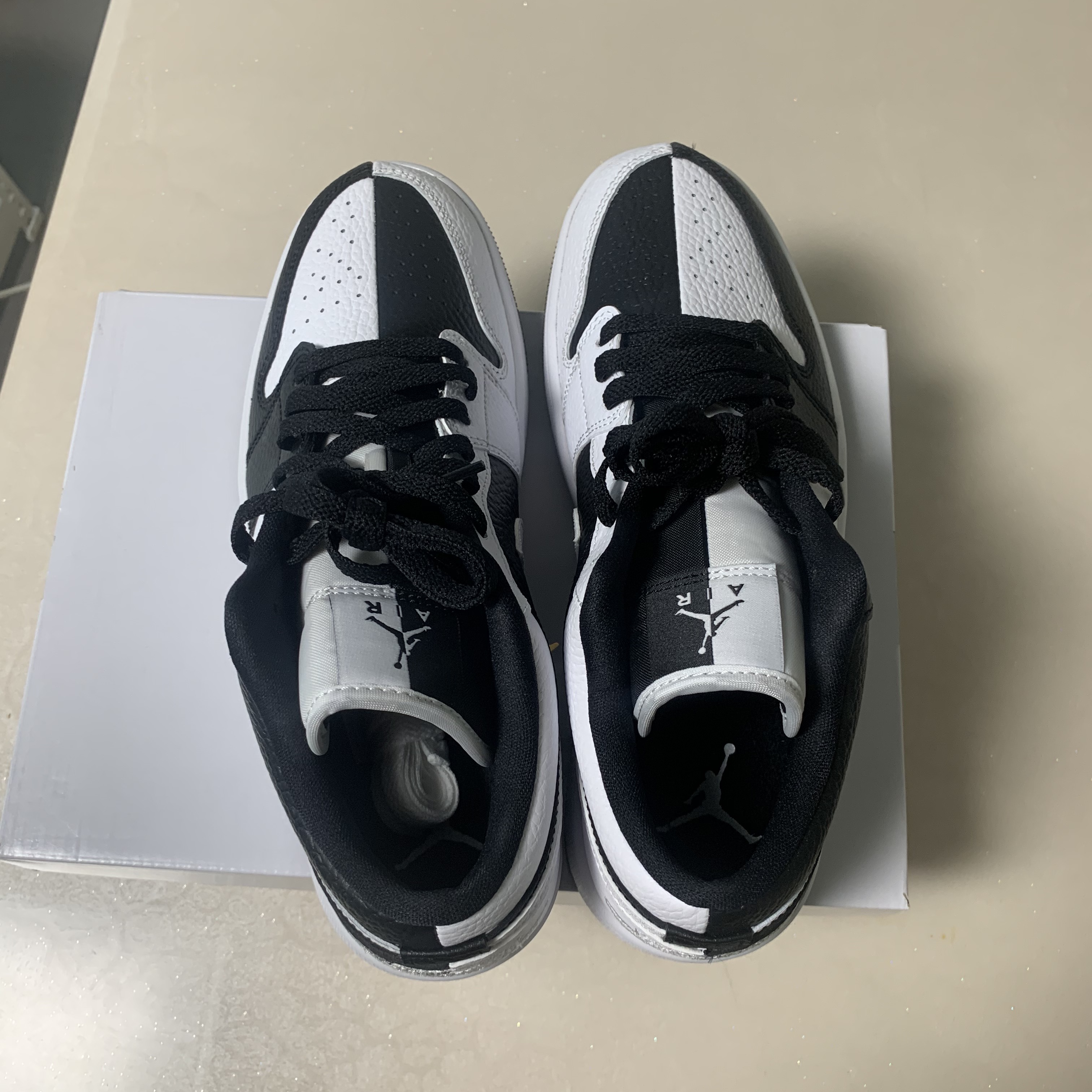 (W) Jordan 1 Low SE Black White 착용 스타일 - 5