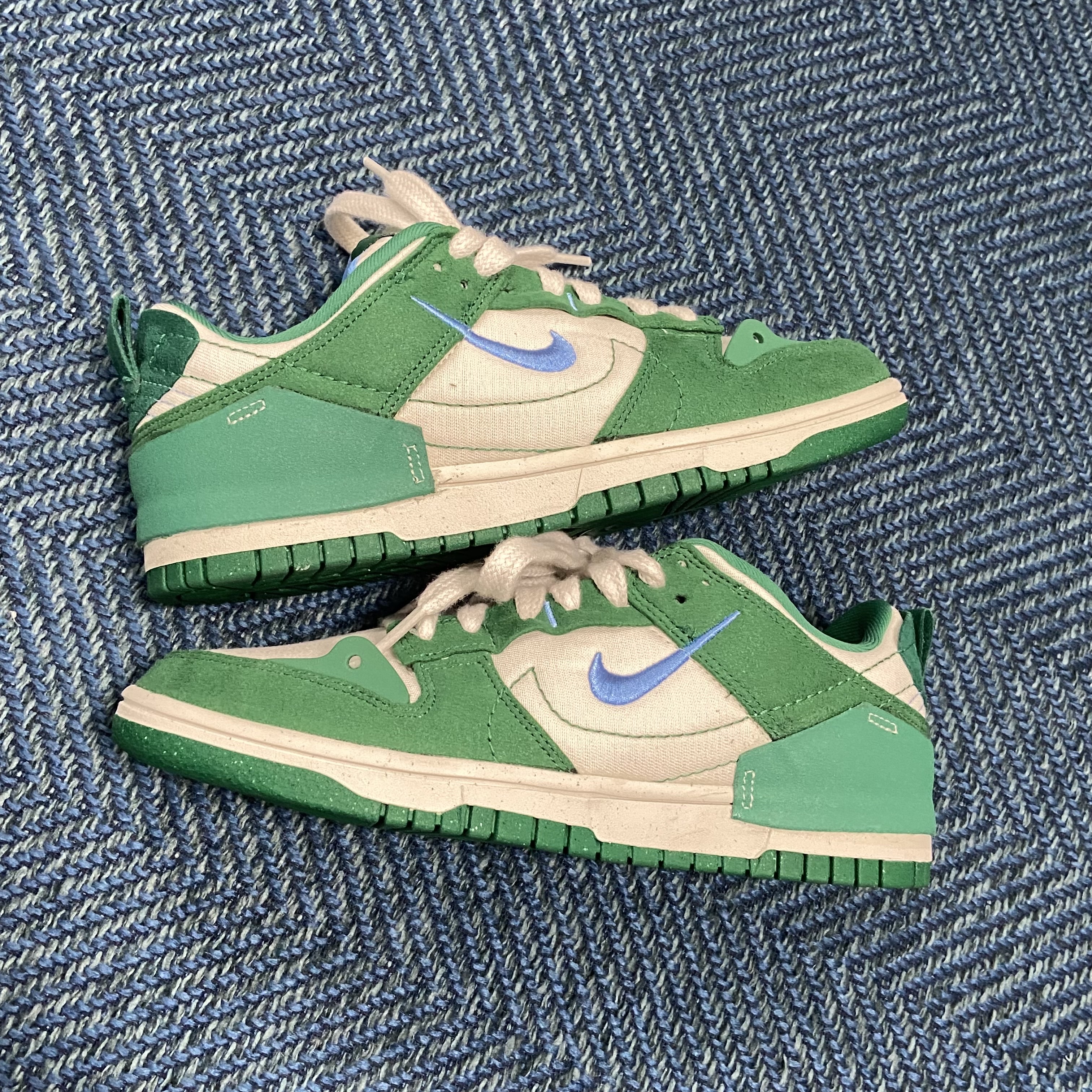 (W) Nike Dunk Low Disrupt 2 Phantom University Blue 착용 스타일 - 2