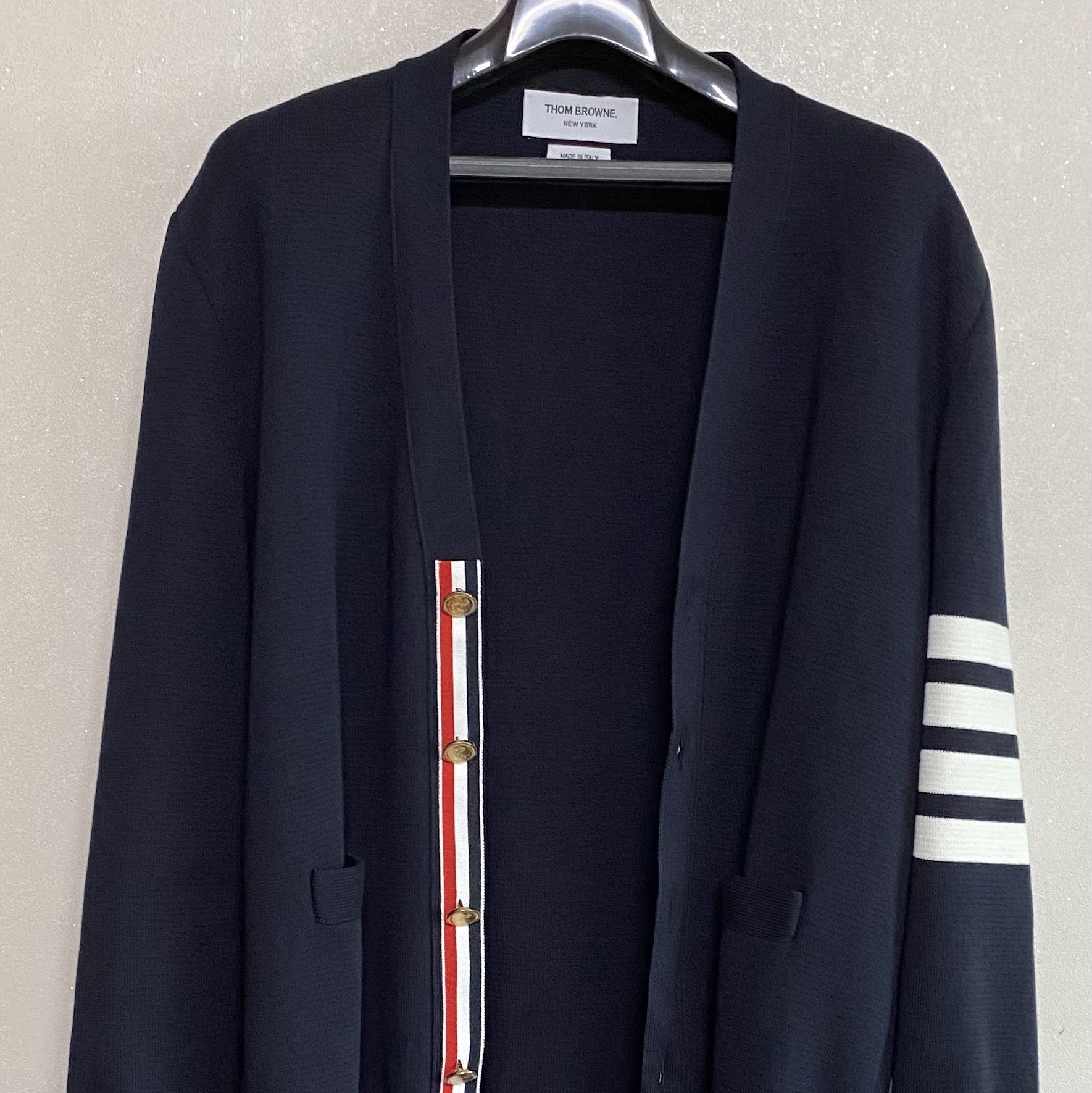 Thom Browne Milano Stitch 4-Bar Cardigan Navy 착용 스타일