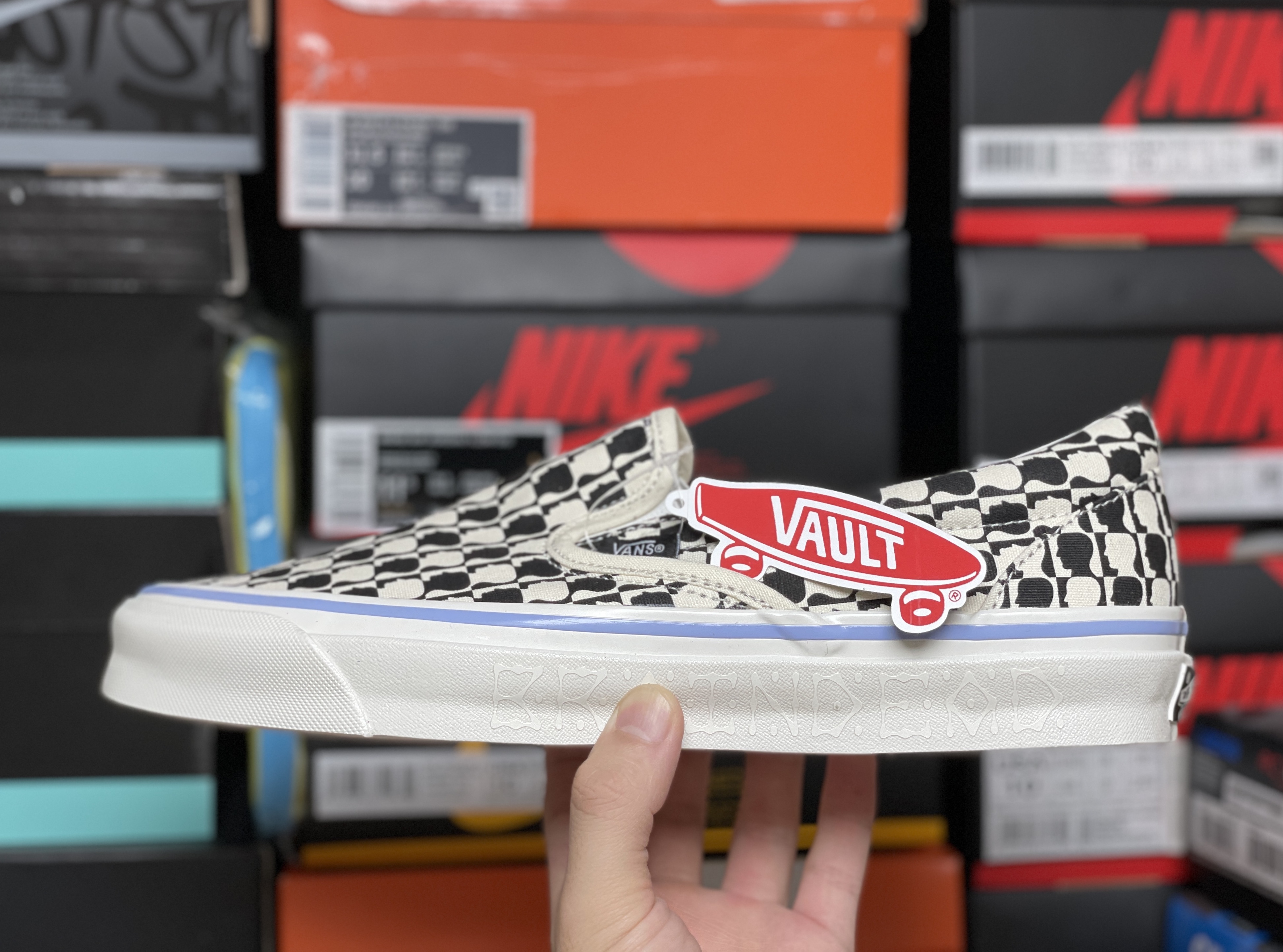 Vans Vault x Brain Dead OG Slip-On LX Black White 착용 스타일