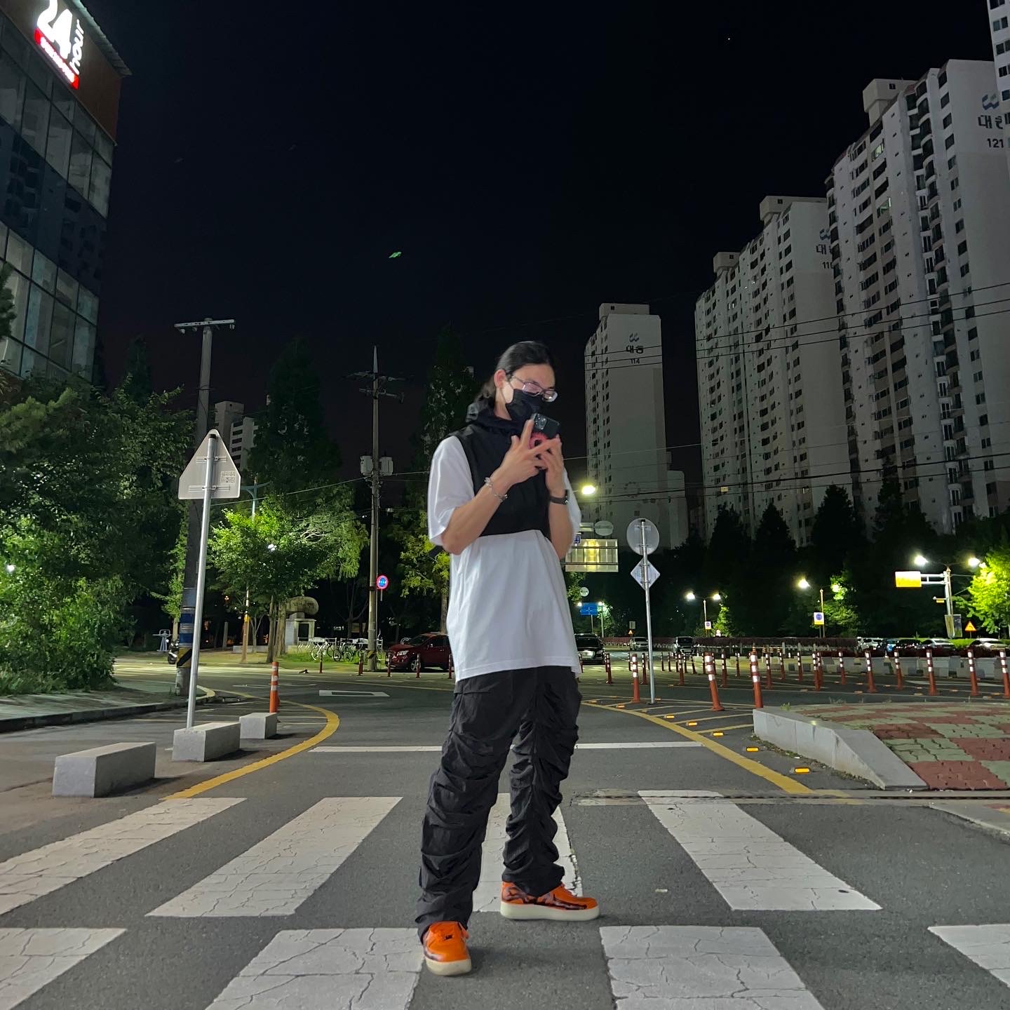 Nike Air Force 1 Low '07 Orange Skeleton 착용 스타일 - 2