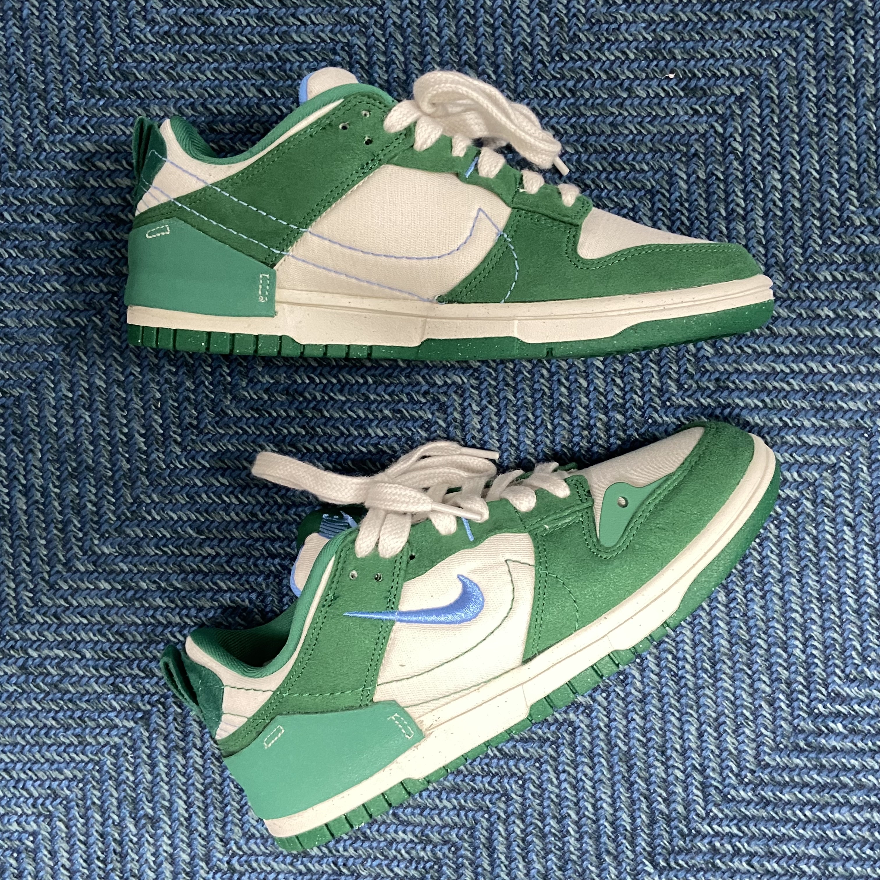 (W) Nike Dunk Low Disrupt 2 Phantom University Blue 착용 스타일 - 1