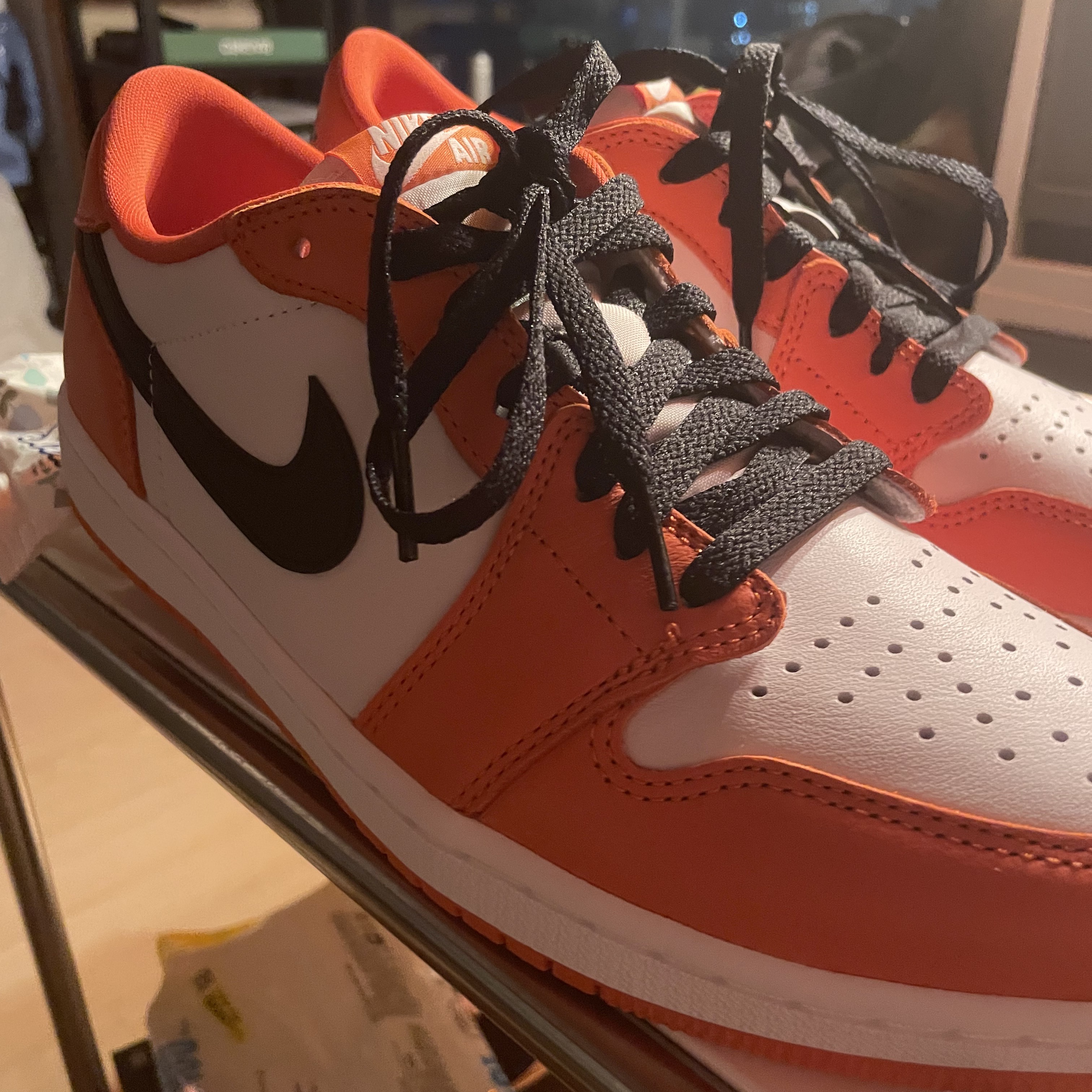 Jordan 1 Low OG Starfish 착용 스타일