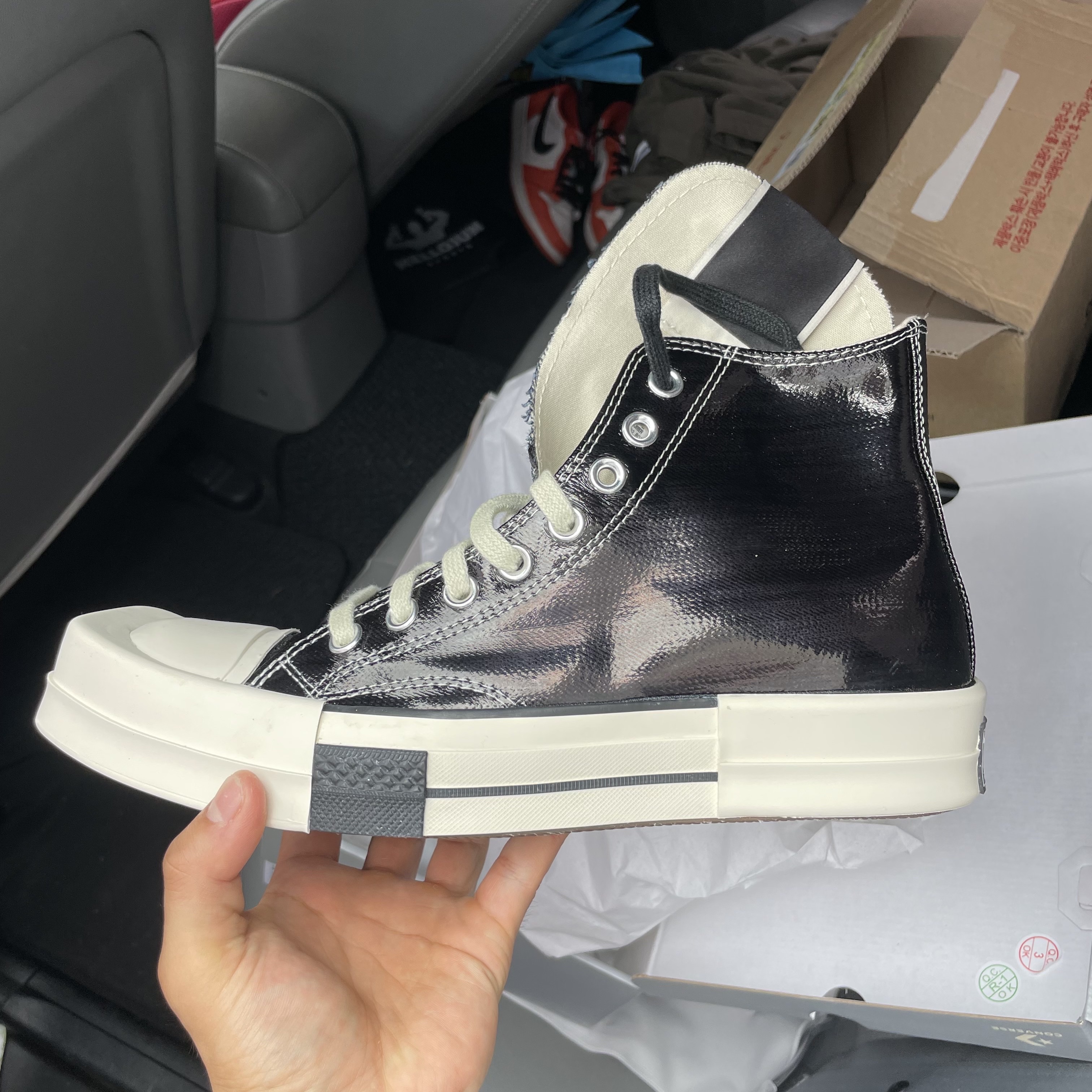 Converse x Drkshdw Turbodrk Chuck 70 Hi Black Lacquered Denim, Undermycar Phan Mark 2 Multi Zip Nylon Mesh Pants Iris - 22SS 착용 스타일 - 1