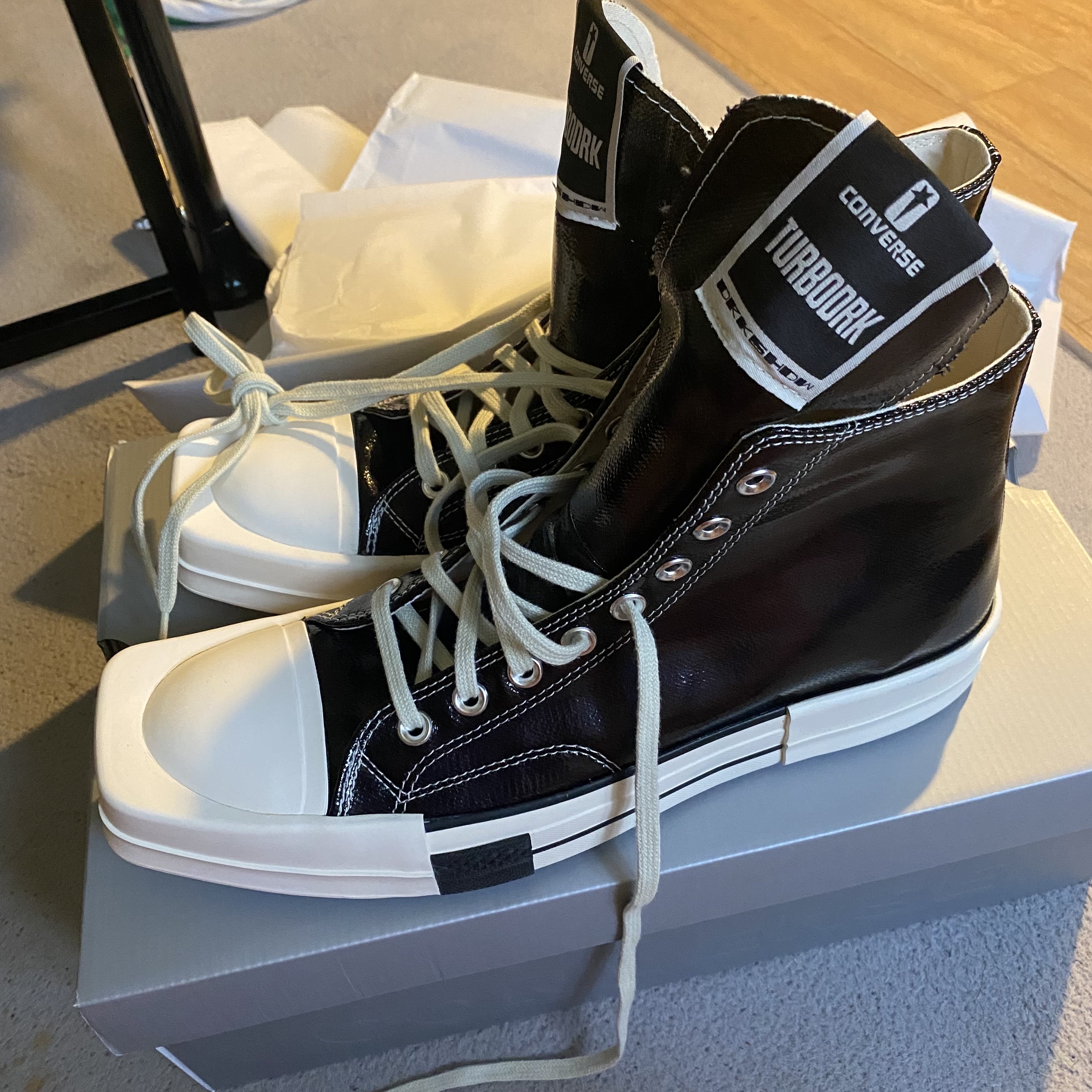 Converse x Drkshdw Turbodrk Chuck 70 Hi Black Lacquered Denim 착용 스타일