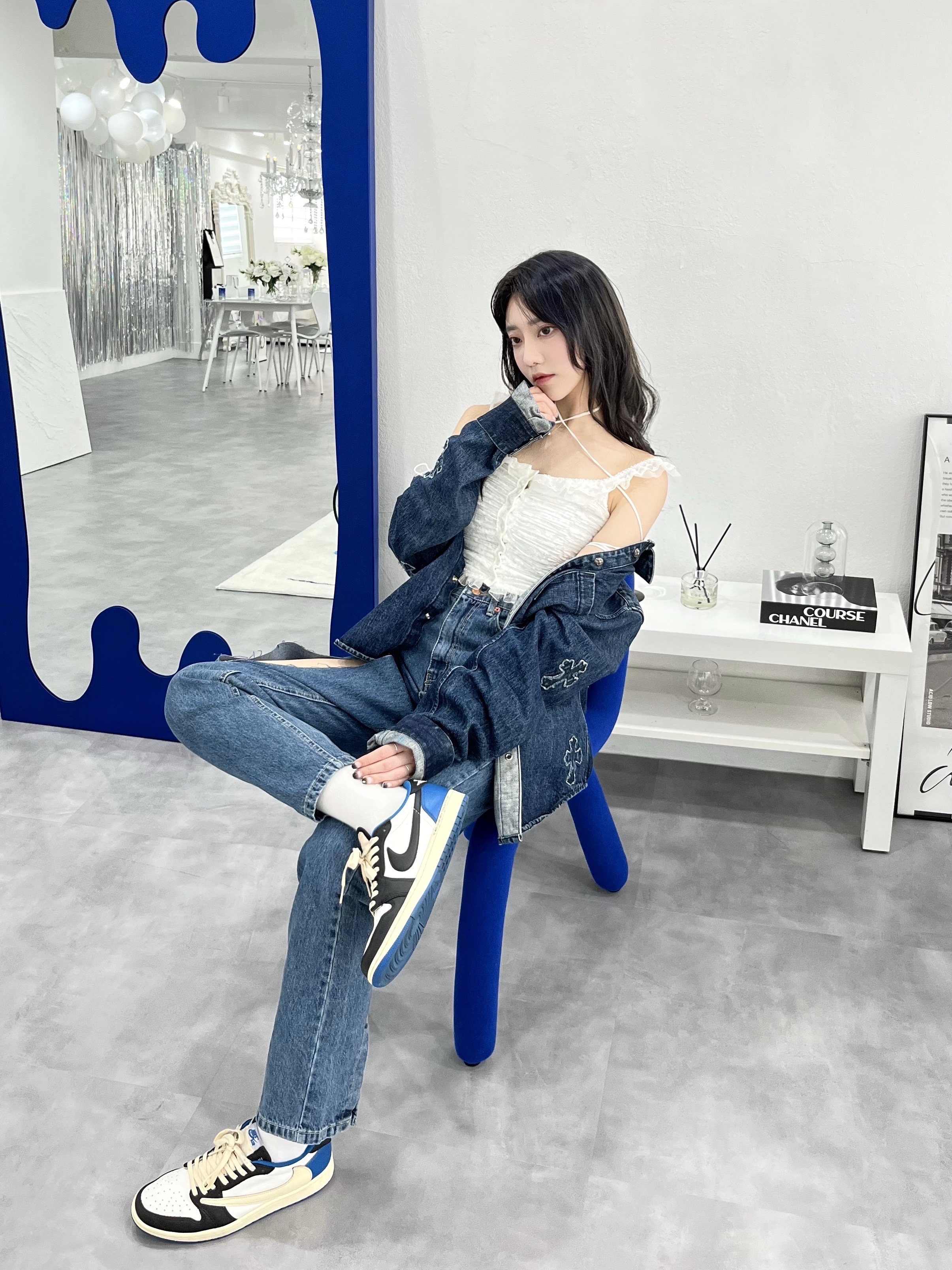 Jordan 1 x Travis Scott x Fragment Retro Low OG SP Military Blue 착용 스타일