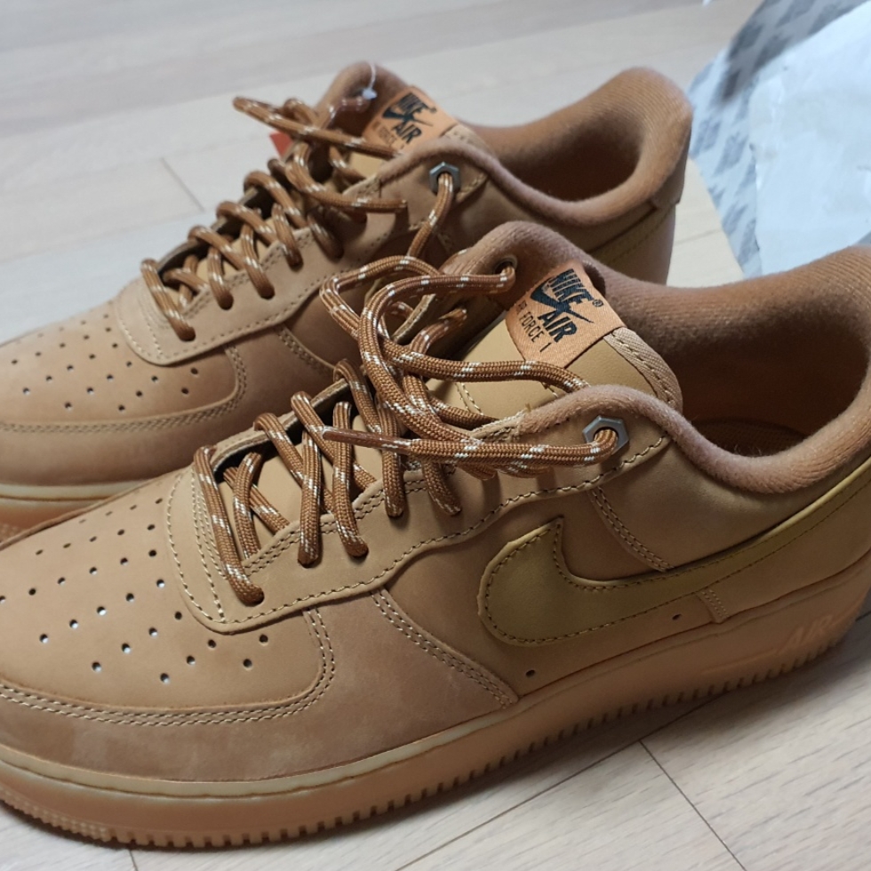 Nike Air Force 1 '07 WB Flax 착용 스타일 - 1
