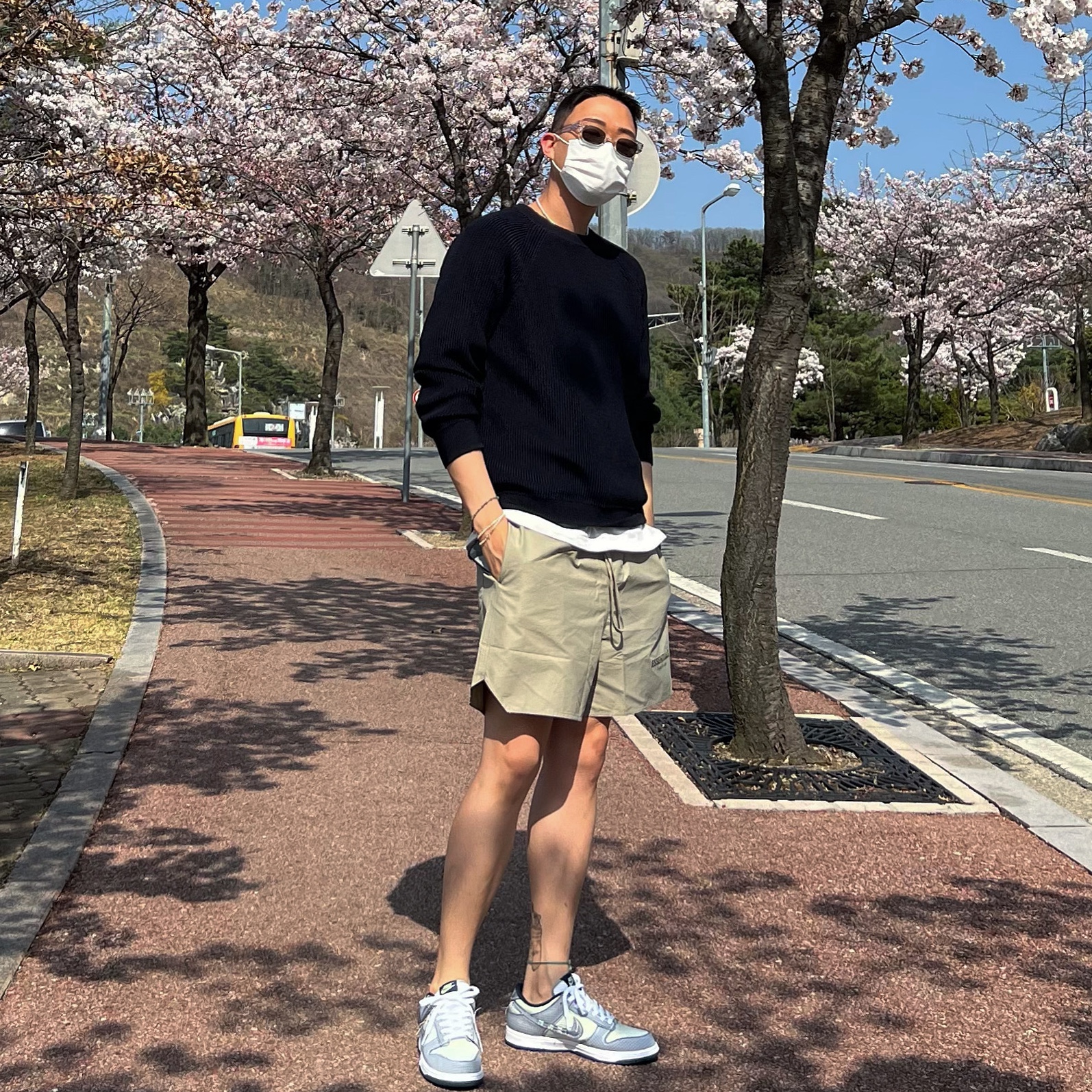 Nike x Union Dunk Low Passport Pack Pistachio, Essentials Volley Shorts Concrete - Ssense Exclusive 착용 스타일