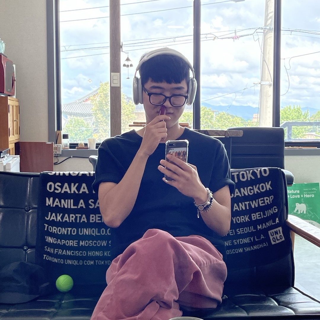 Apple AirPods Max Lightning Silver (Korean Ver.), Salomon RX Slide 3.0 Bleached Sand 착용 스타일 - 1