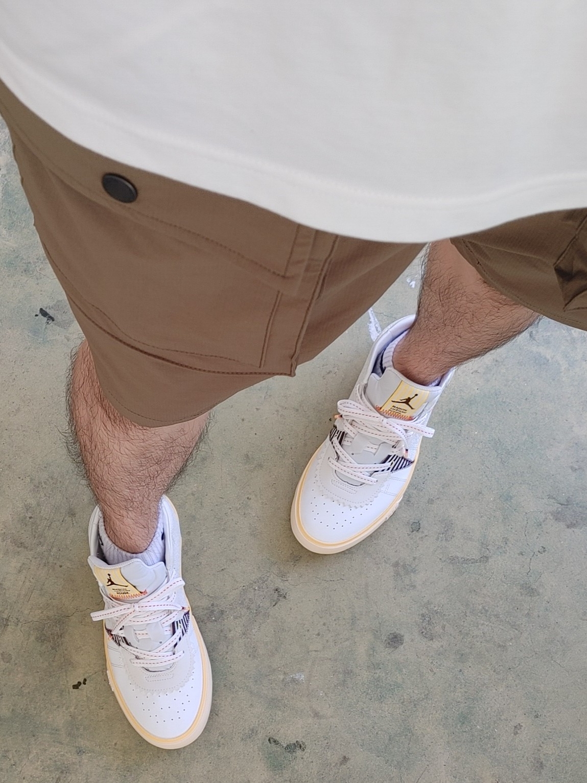 Jordan Series x Maison Chateau Rouge Mid SP Sail 착용 스타일