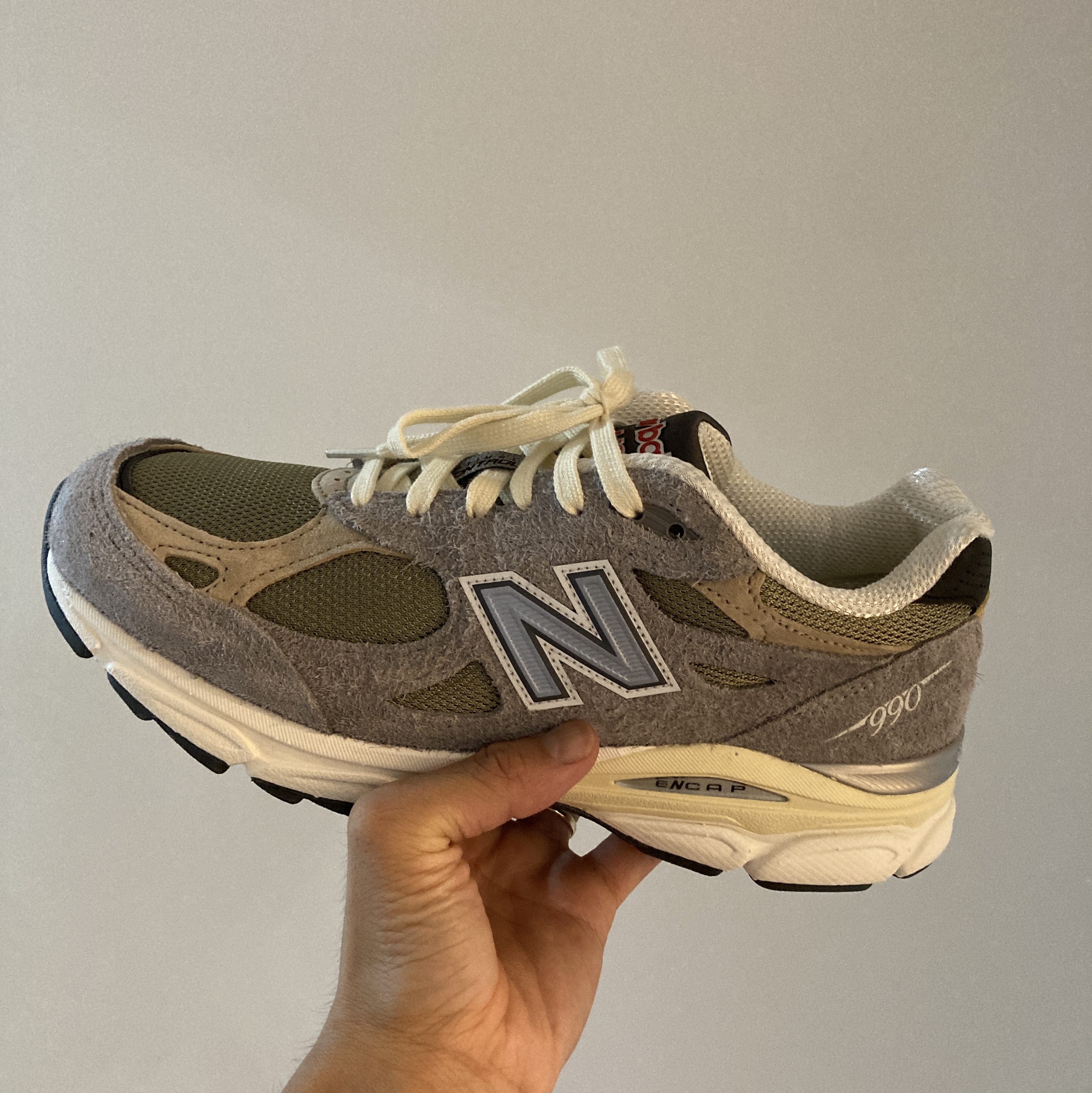 New Balance 990v3 Made in USA Marblehead Incense 착용 스타일