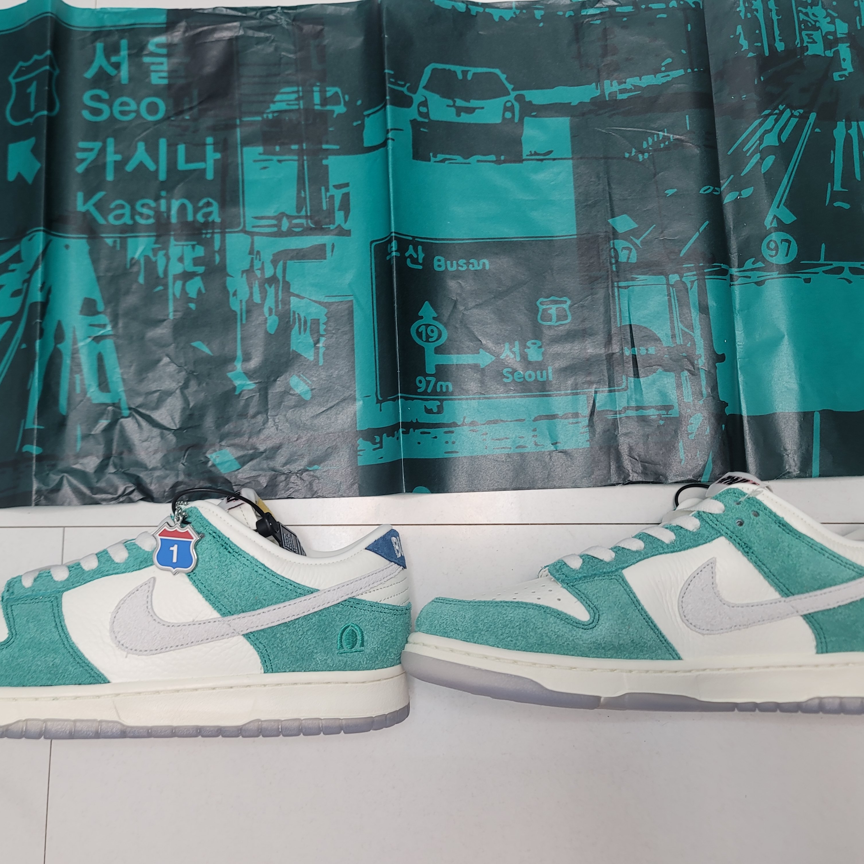 Nike x Kasina Dunk Low Road Sign - Kasina Exclusive 착용 스타일 - 3