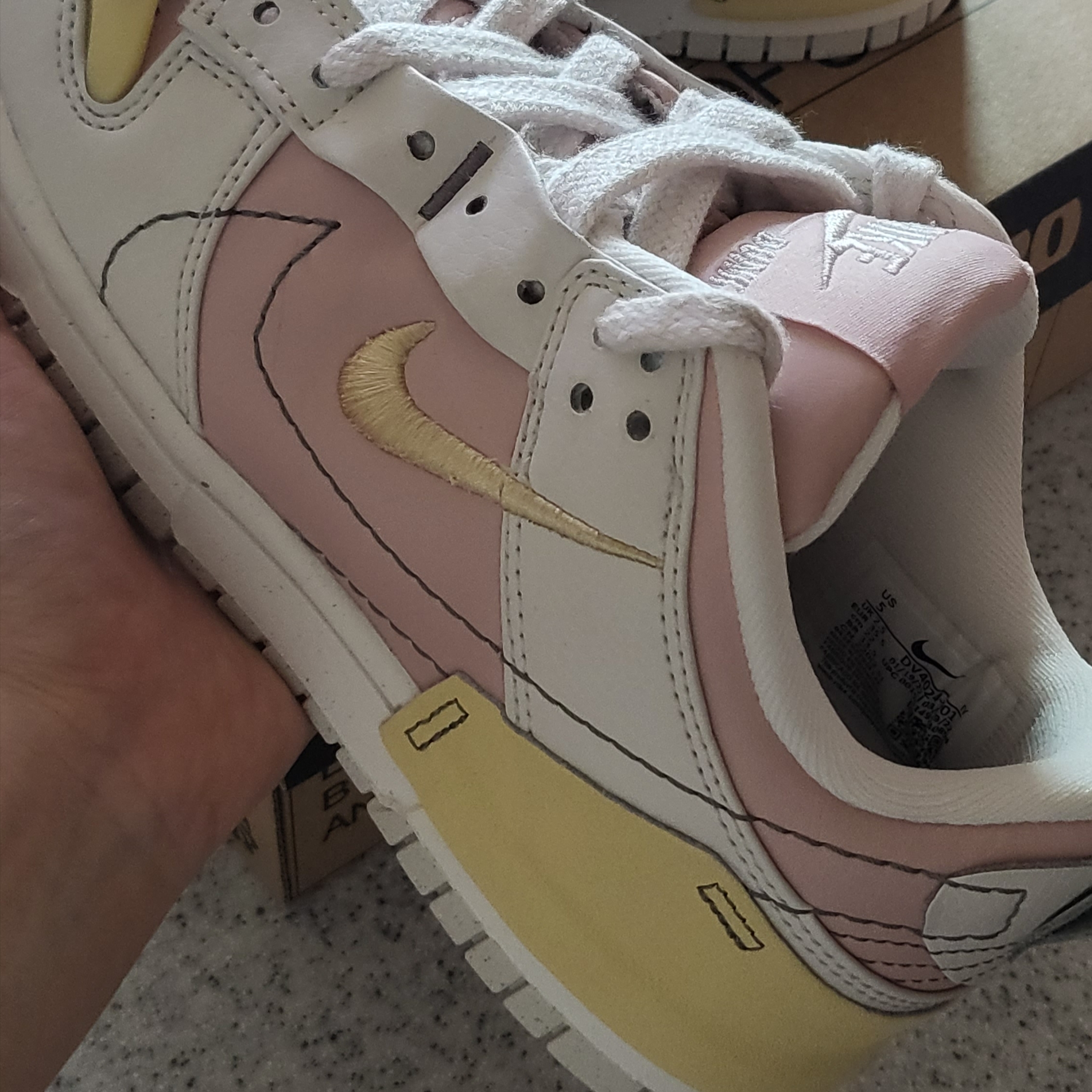 (W) Nike Dunk Low Disrupt 2 Phantom Lemon Wash 착용 스타일 - 3