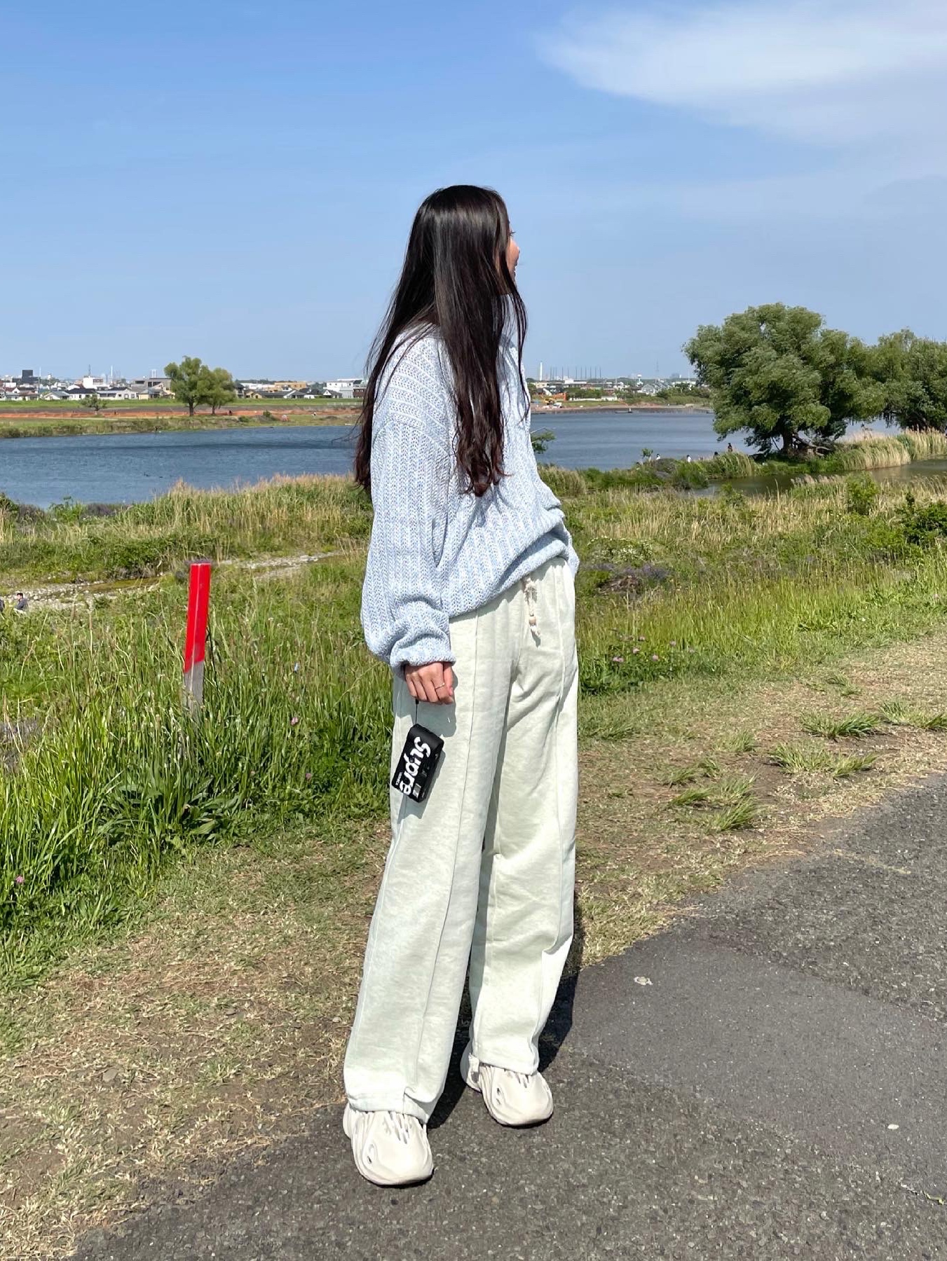 Supreme Yashica MF-1 Camera Black - 21SS, Adidas Yeezy Foam RNNR Sand 착용 스타일