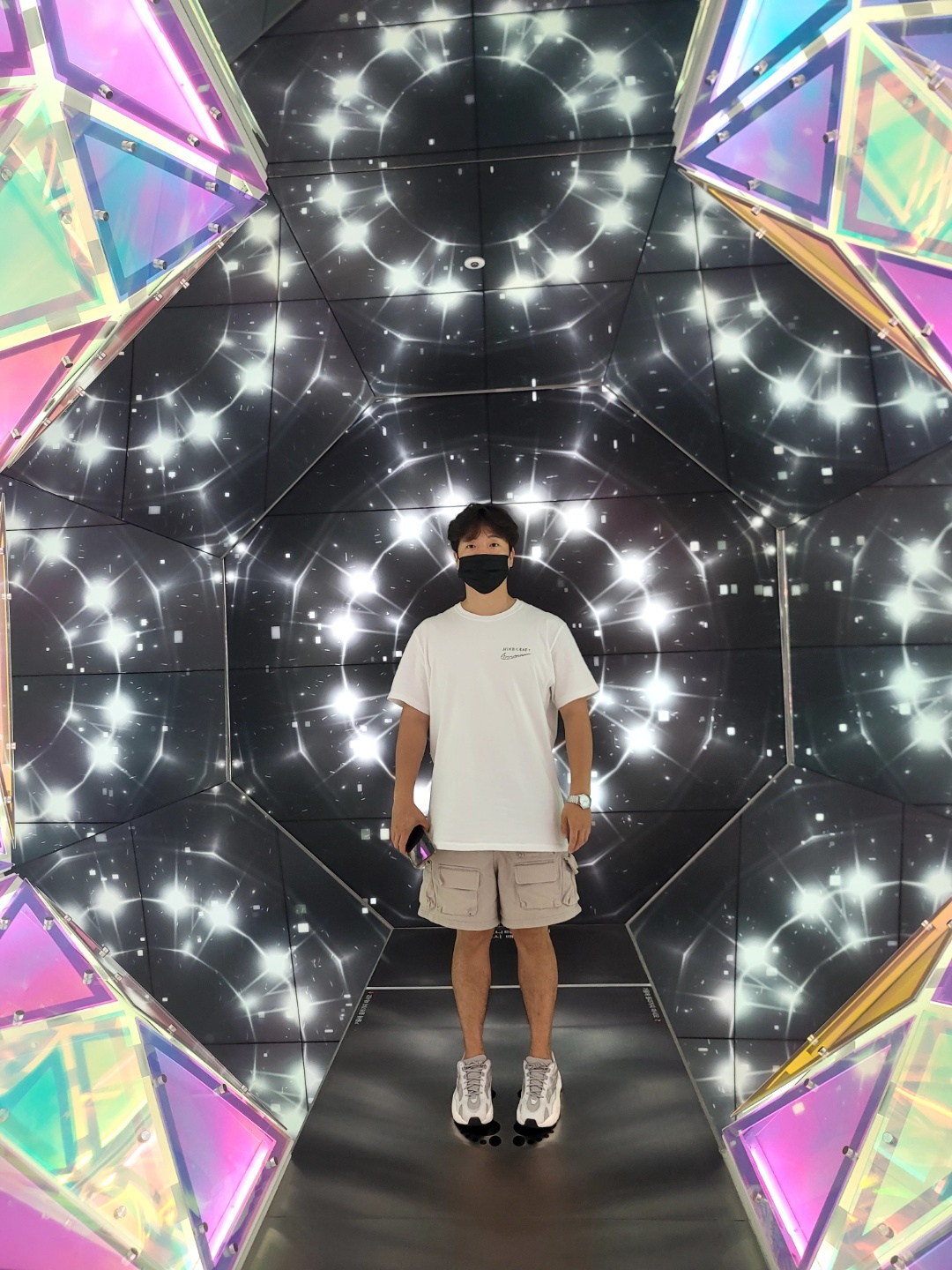 Nike x Tom Sachs Nikecraft Studio T-Shirt White, Adidas Yeezy Boost 700 V2 Static 2018 착용 스타일