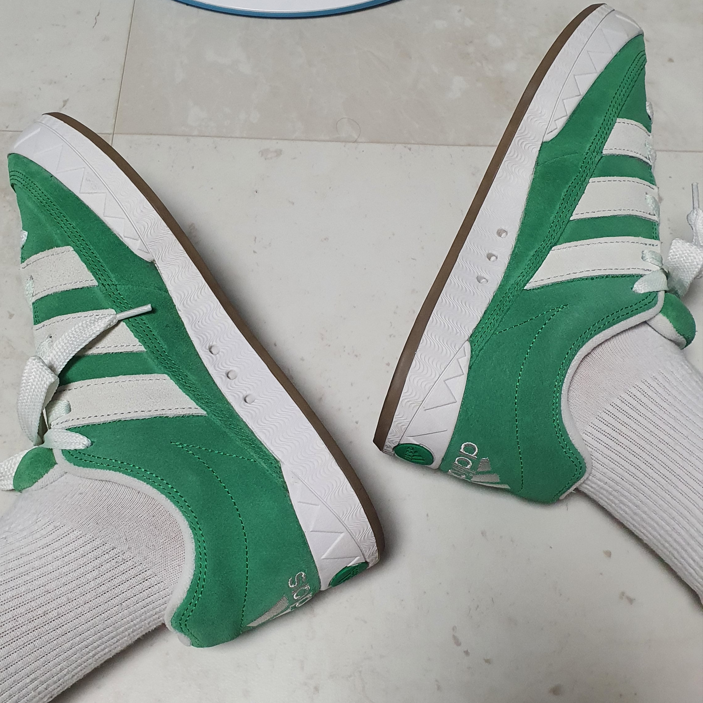 Adidas Adimatic Green 착용 스타일