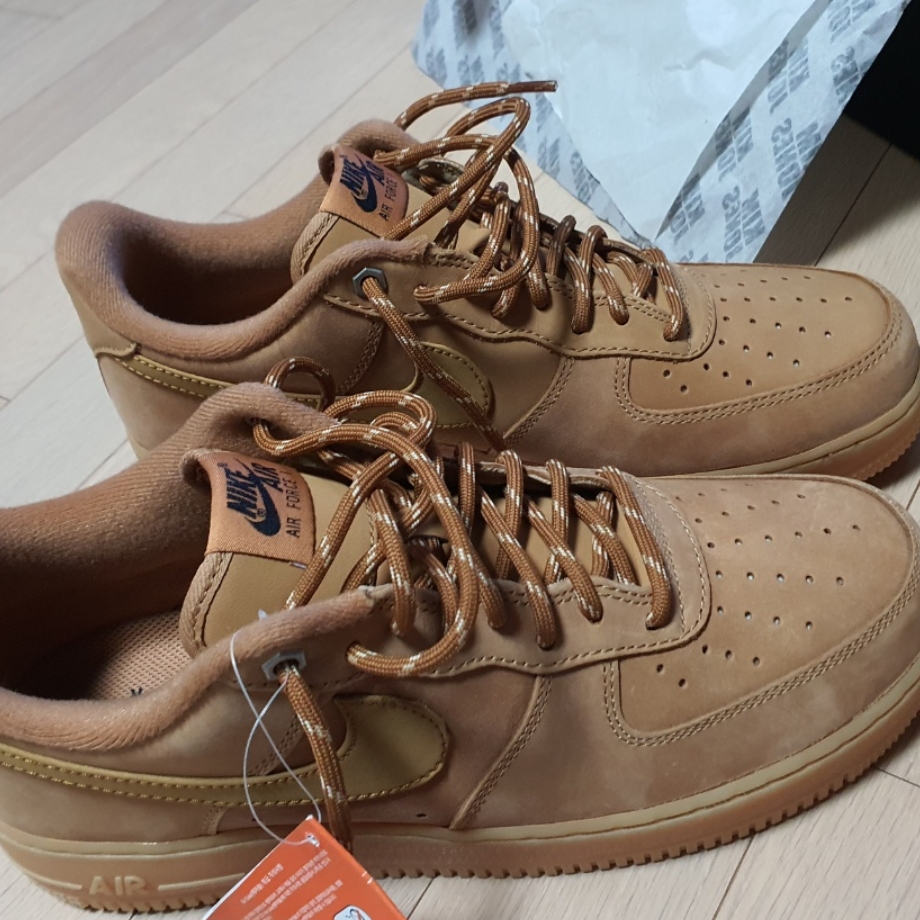 Nike Air Force 1 '07 WB Flax 착용 스타일 - 2