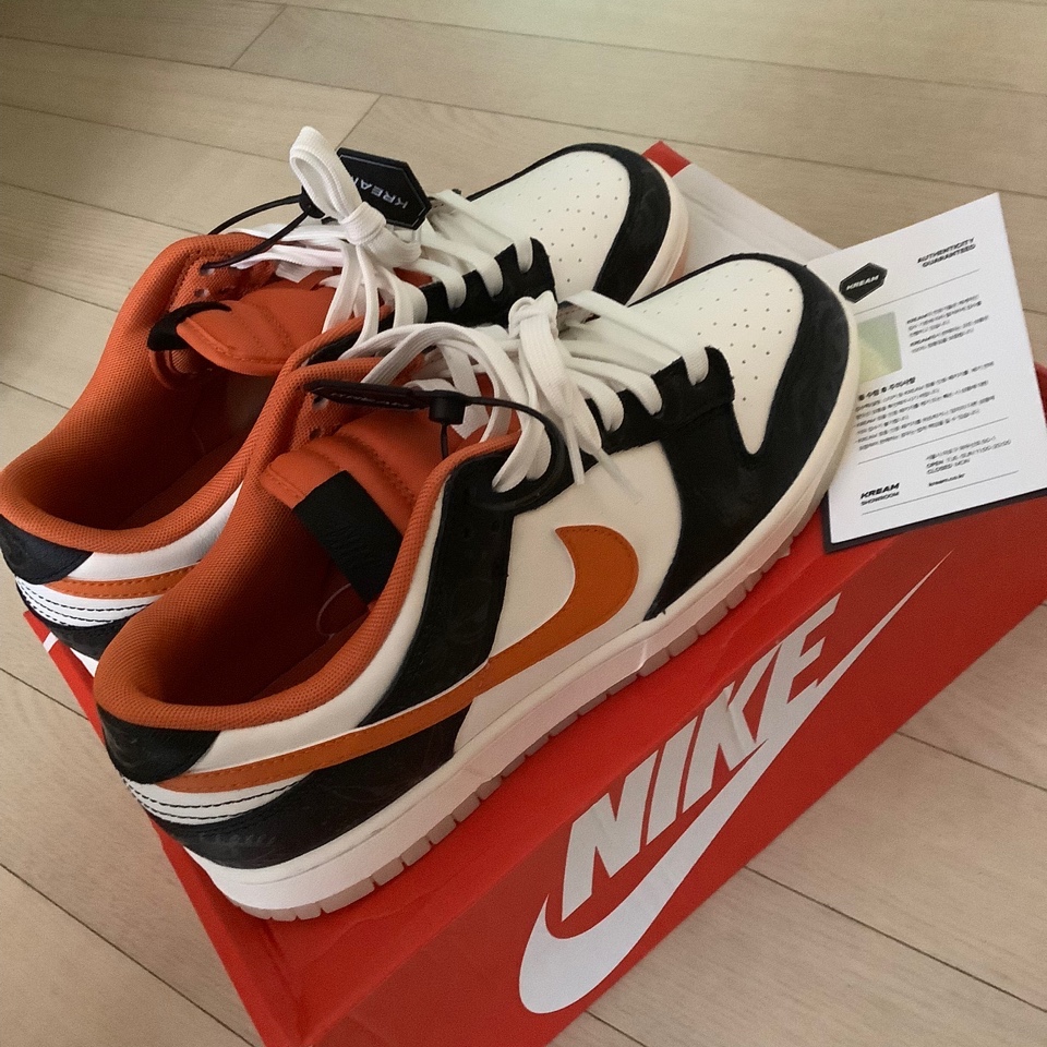 Nike Dunk Low Retro PRM Halloween 착용 스타일