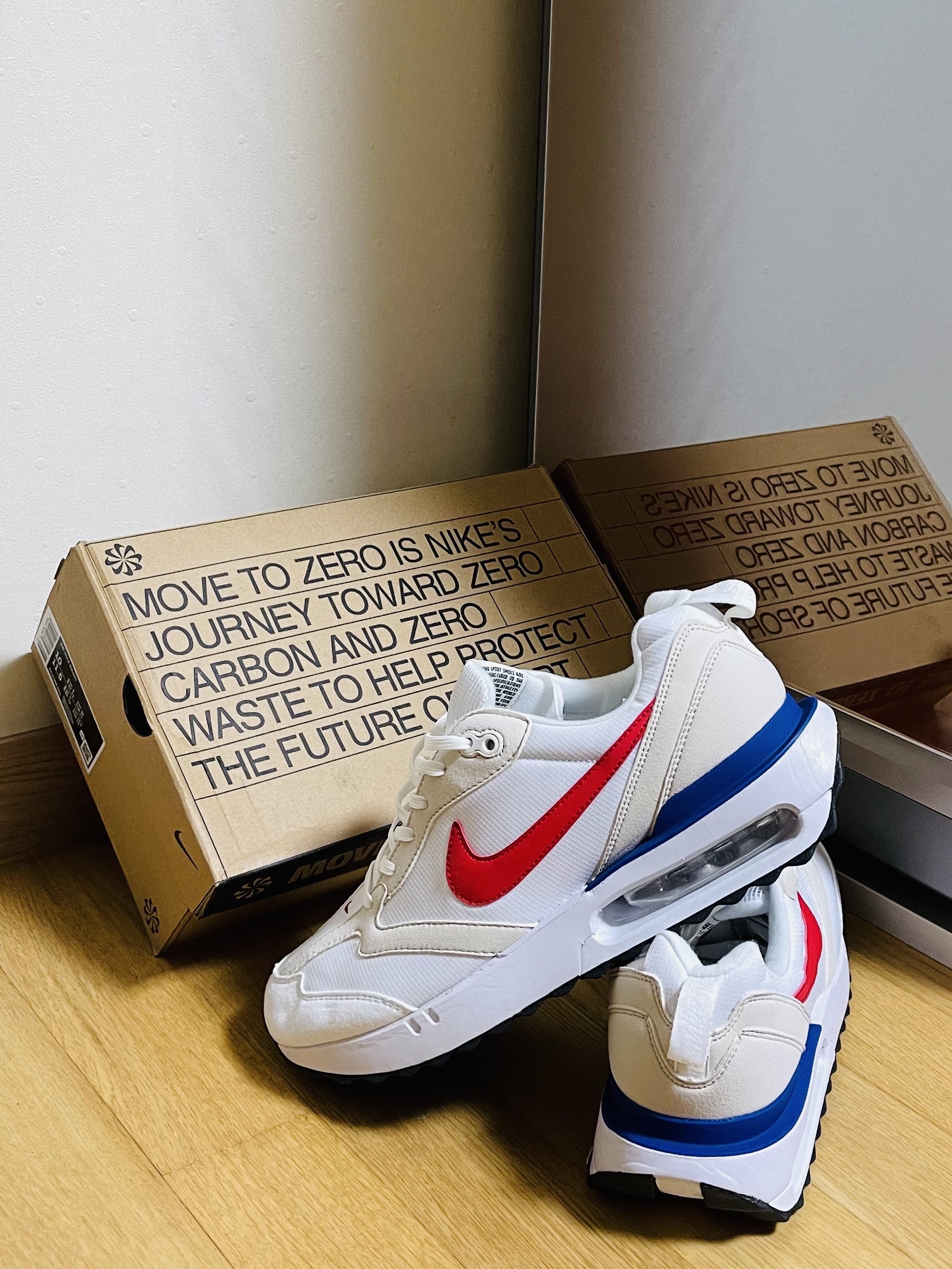 Nike Air Max Dawn Black White, Nike Air Max Dawn Grey Fog 착용 스타일