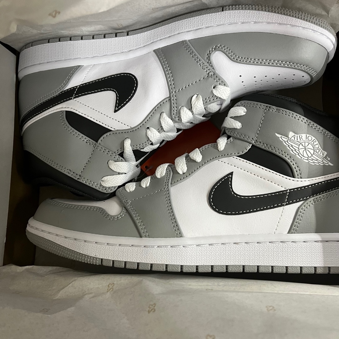 Jordan 1 Mid Light Smoke Grey Anthracite 착용 스타일