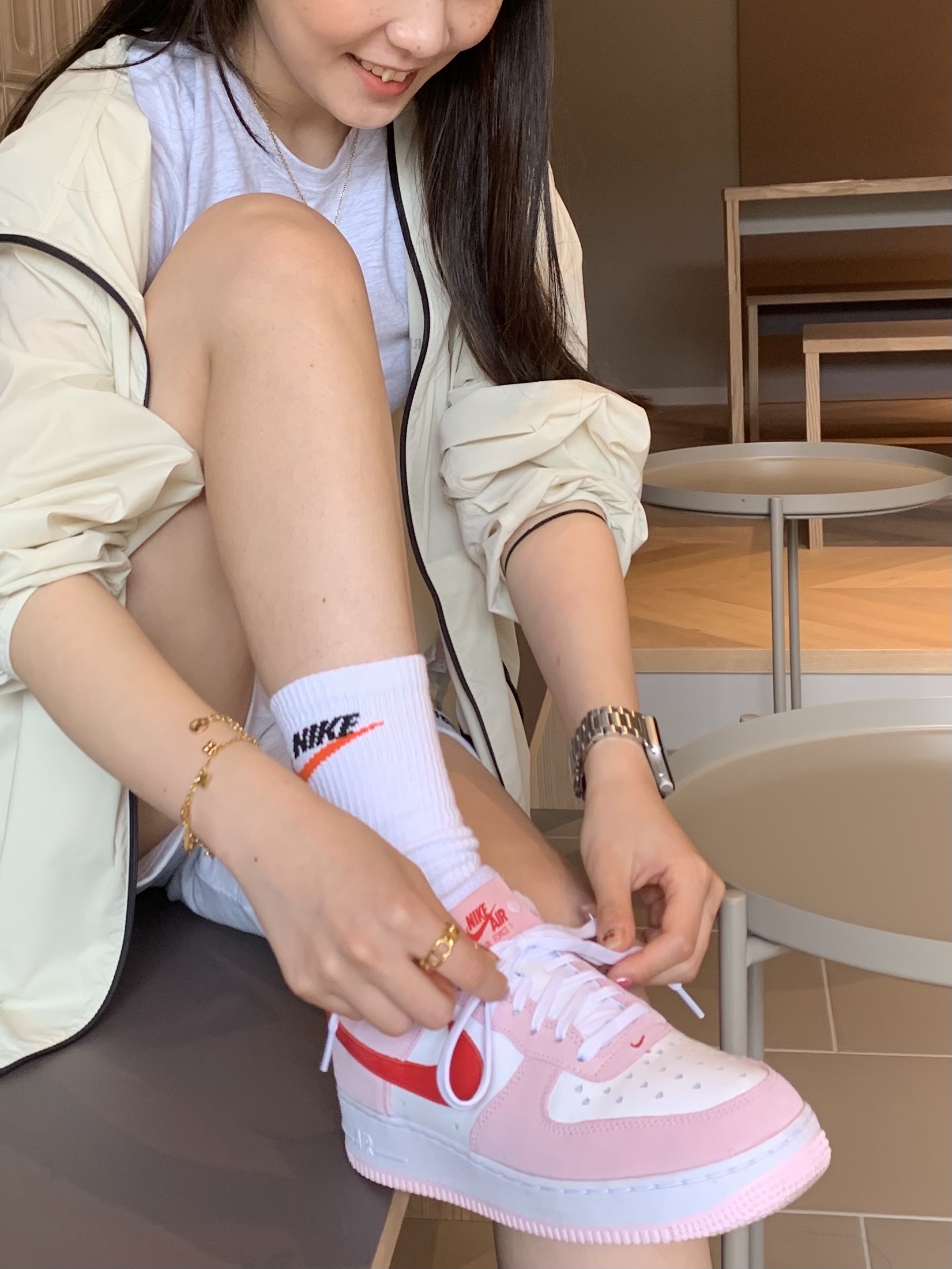 Nike Air Force 1 '07 QS Valentine's Day 착용 스타일 - 2