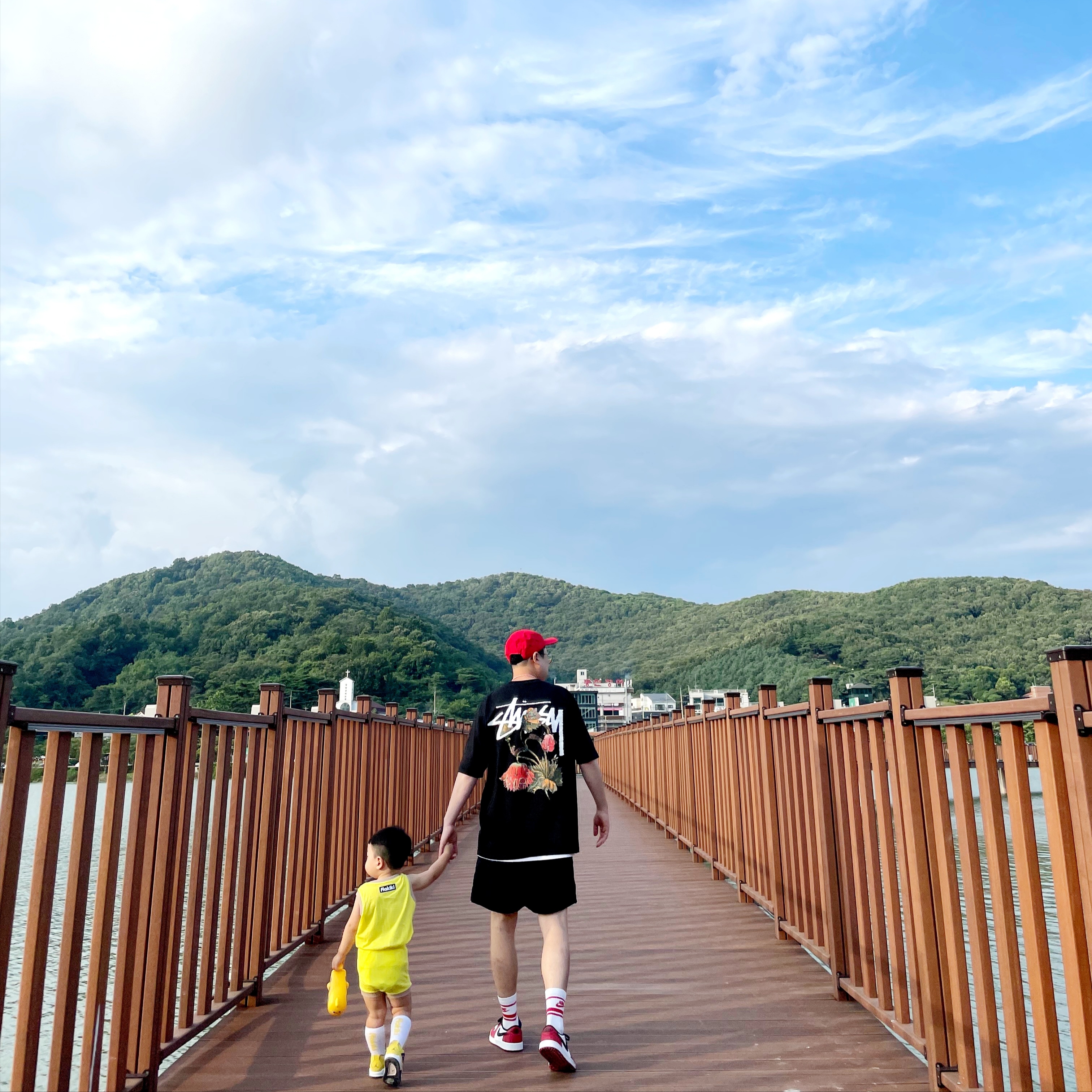 Jordan 1 Low Golf Chicago, Stussy Big Stock Water Shorts Black 착용 스타일 - 4
