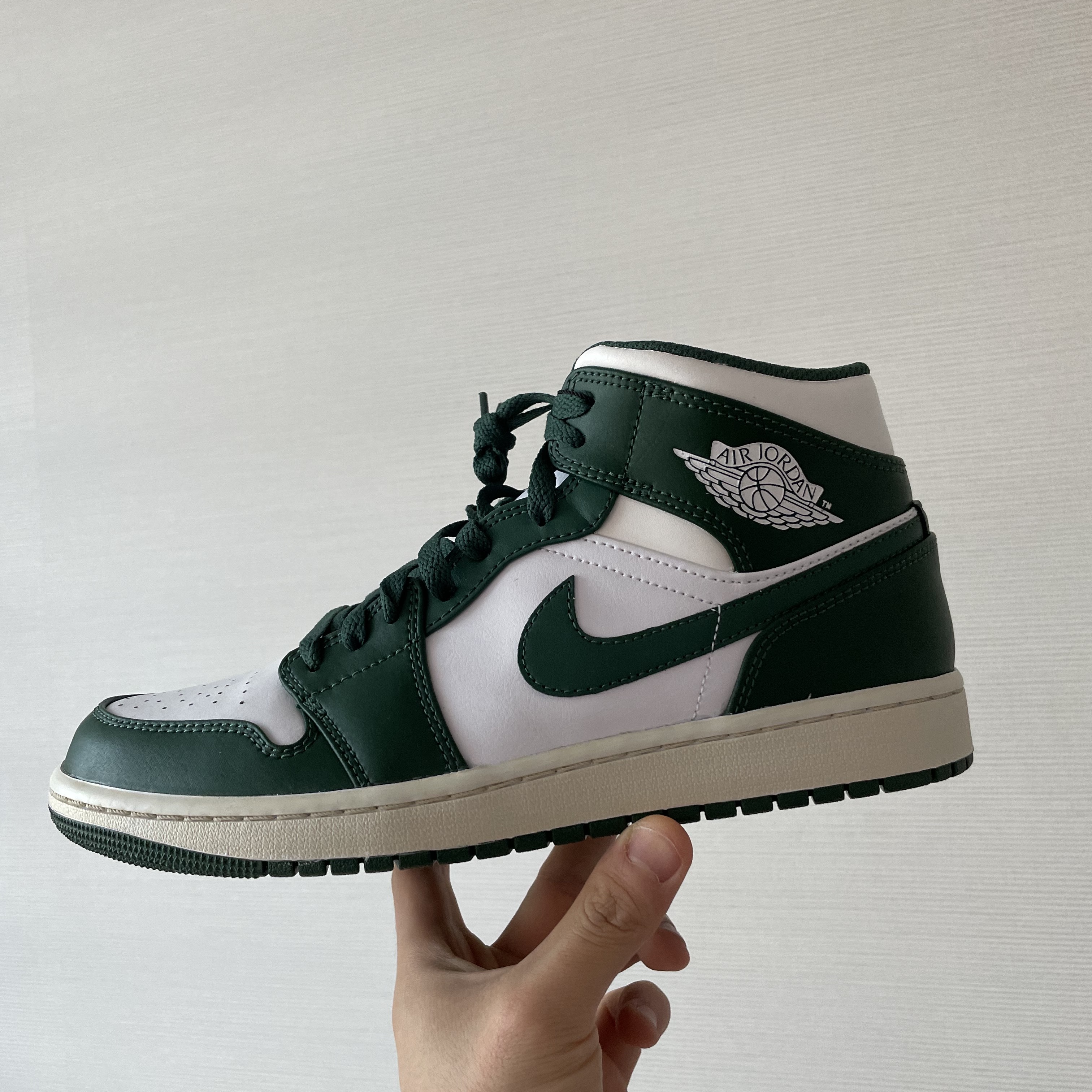 Jordan 1 Mid Sonics 2021, (GS) Jordan 1 Mid Sonics 2021 착용 스타일 - 5