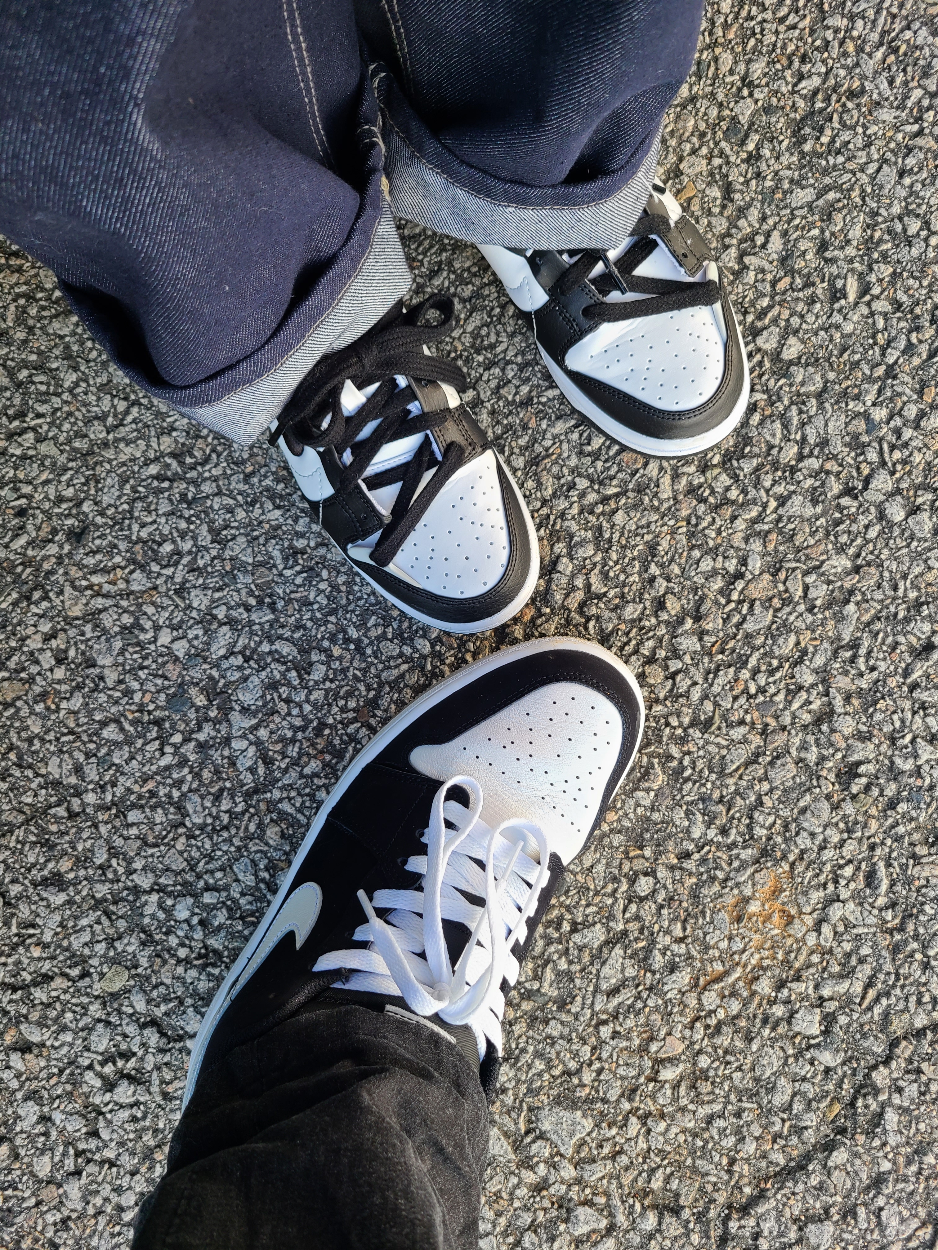 Jordan 1 Low SE Diamond, (W) Nike Dunk Low Disrupt 2 Black White 착용 스타일 - 2