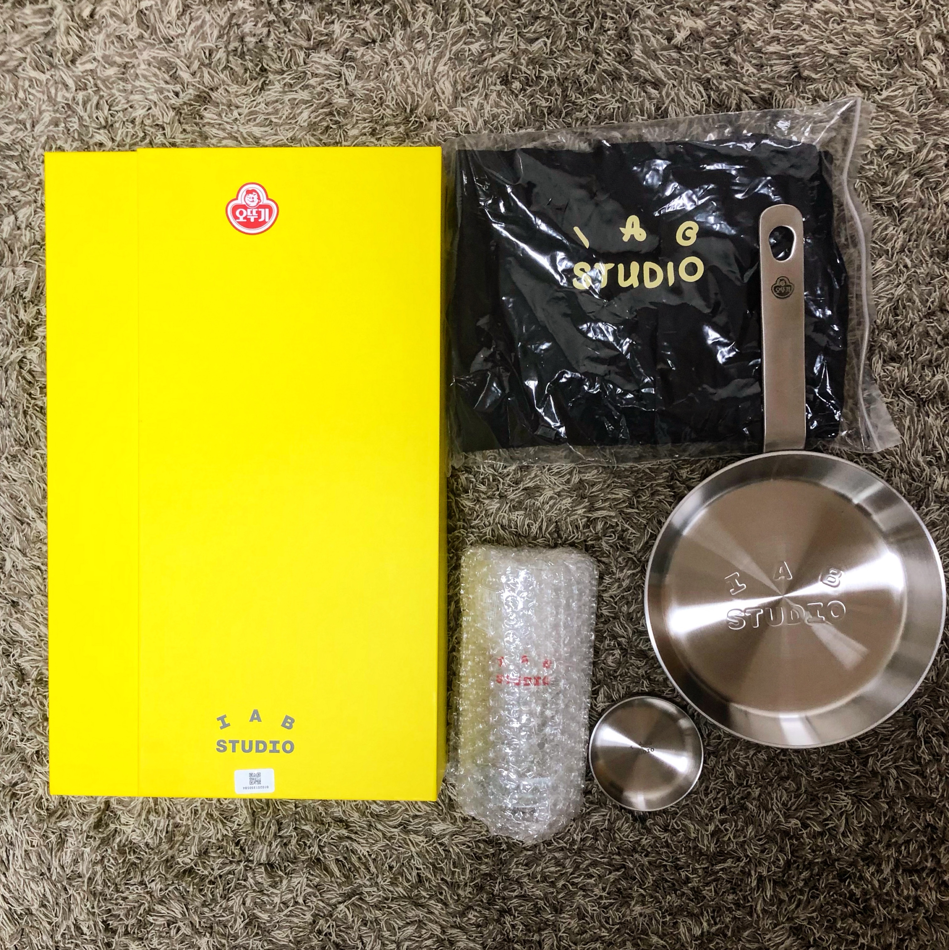IAB Studio x Ottogi Mayonnaise 50th Anniversary Cooking Kit (Without Mini Mayonnaise) 착용 스타일