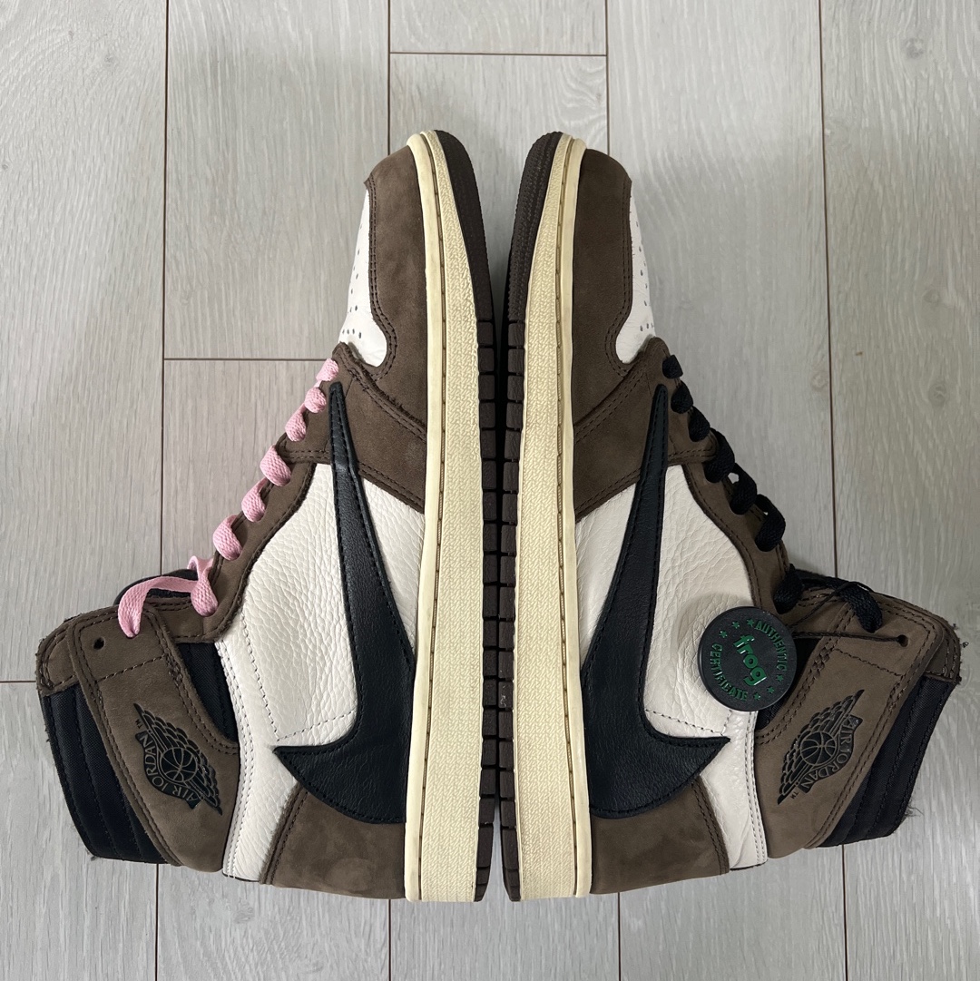 Jordan 1 x Travis Scott x Fragment Retro High OG SP Military Blue, Jordan 1 x Travis Scott Retro High OG SP Mocha 착용 스타일 - 2