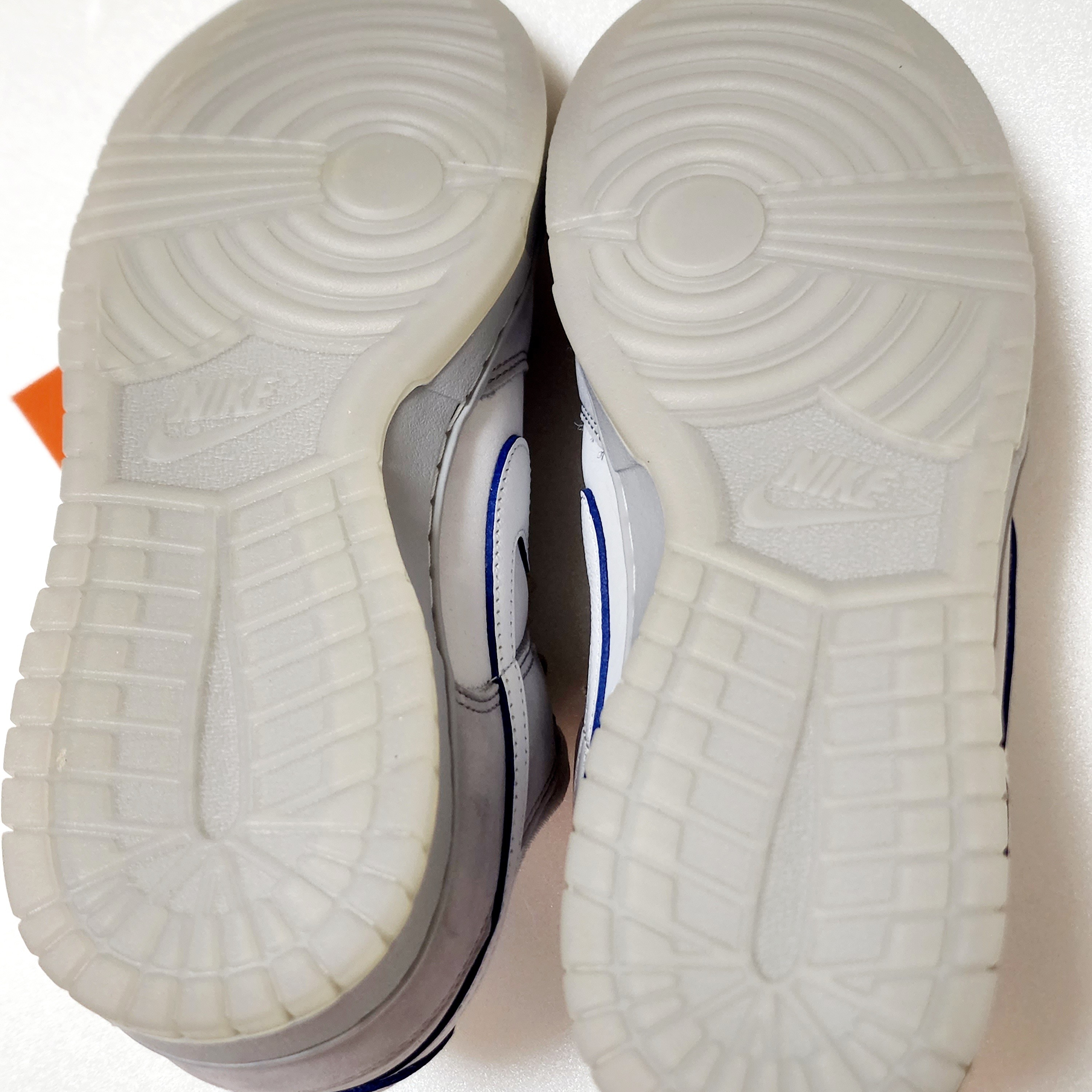 Nike Dunk Low Wolf Grey and Pure Platinum 착용 스타일 - 3