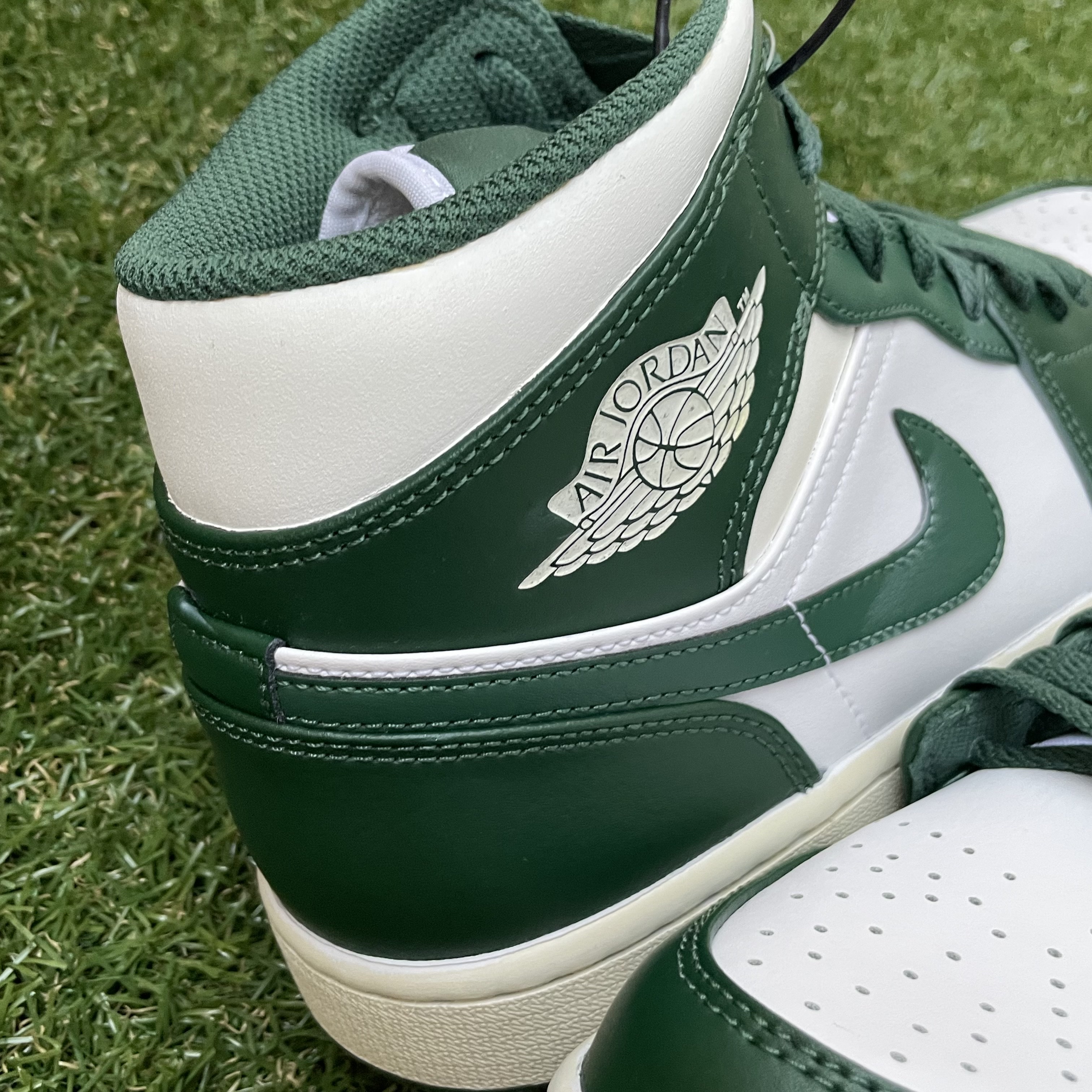 Jordan 1 Mid Sonics 2021, (GS) Jordan 1 Mid Sonics 2021 착용 스타일 - 4