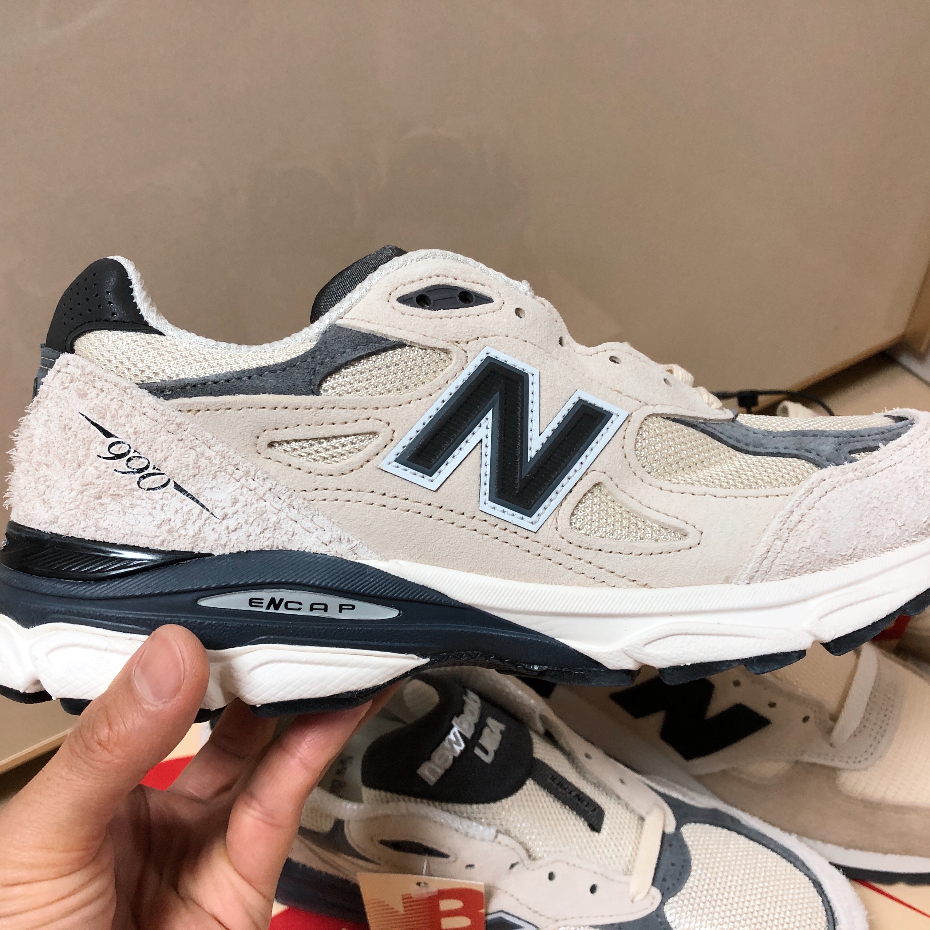 New Balance 990v1 Made in USA Incense Macadamia Nut, New Balance x Aime Leon Dore 993 Made in USA Brown 착용 스타일 - 4
