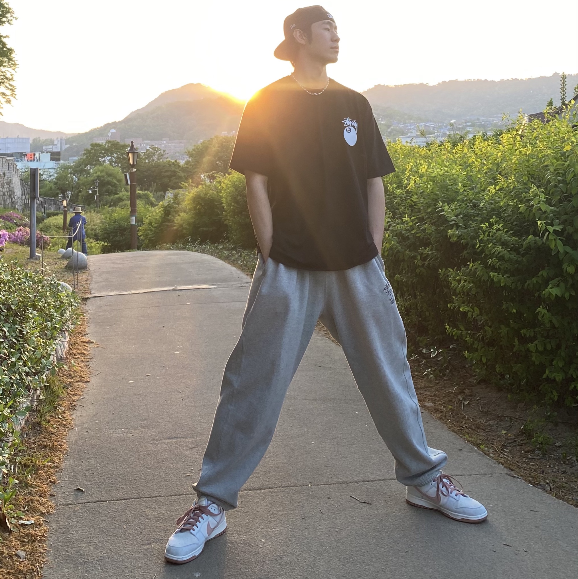 Nike Dunk Low Retro PRM Fossil Rose, Nike x Stussy NRG ZR Fleece Pants Heather Grey - US/EU 착용 스타일